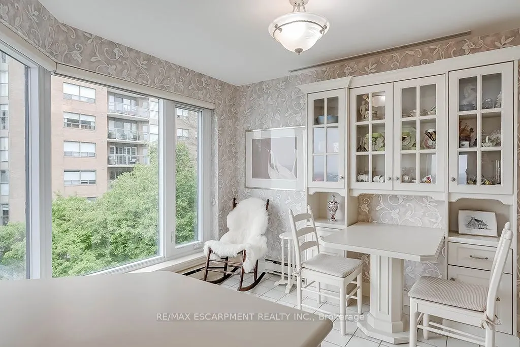 2220 Lakeshore Road, #23