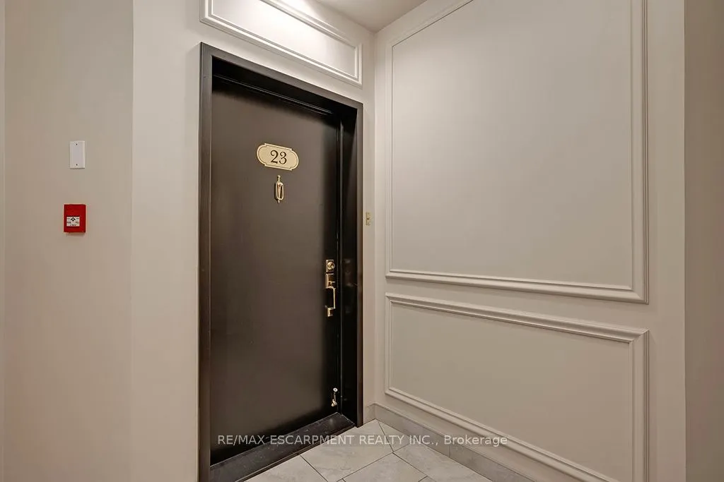2220 Lakeshore Road, #23