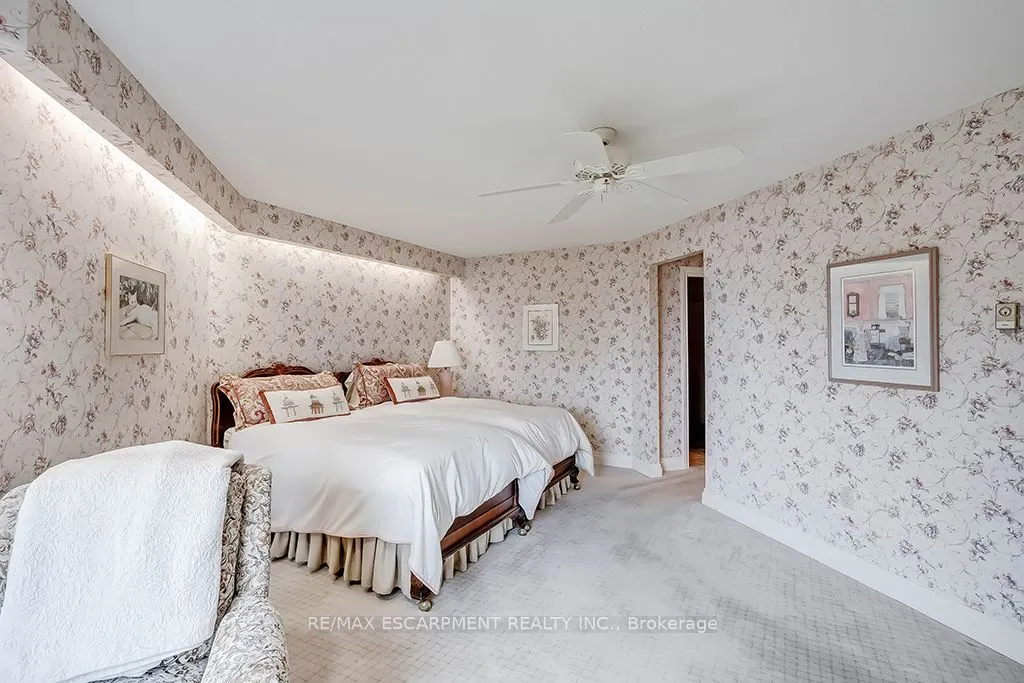2220 Lakeshore Road, #23