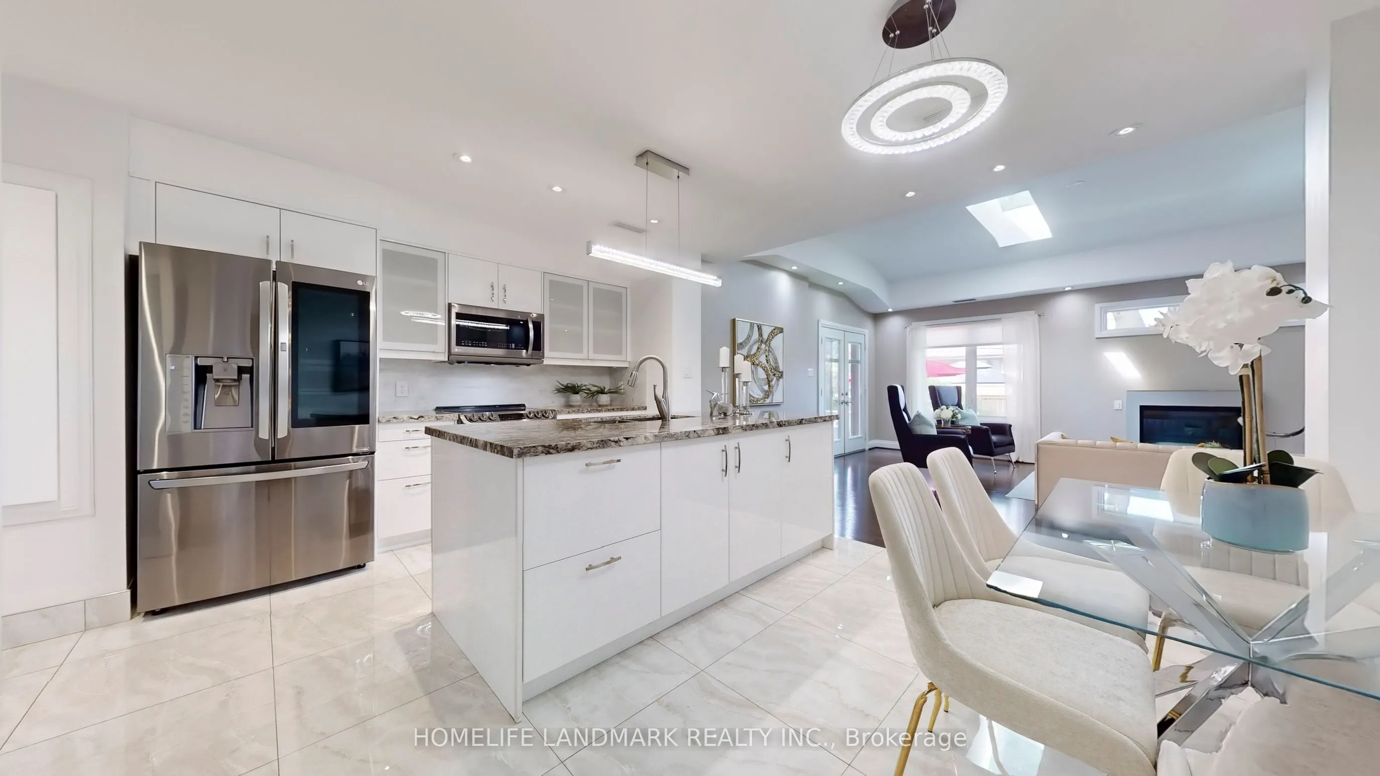 12 Carousel Court