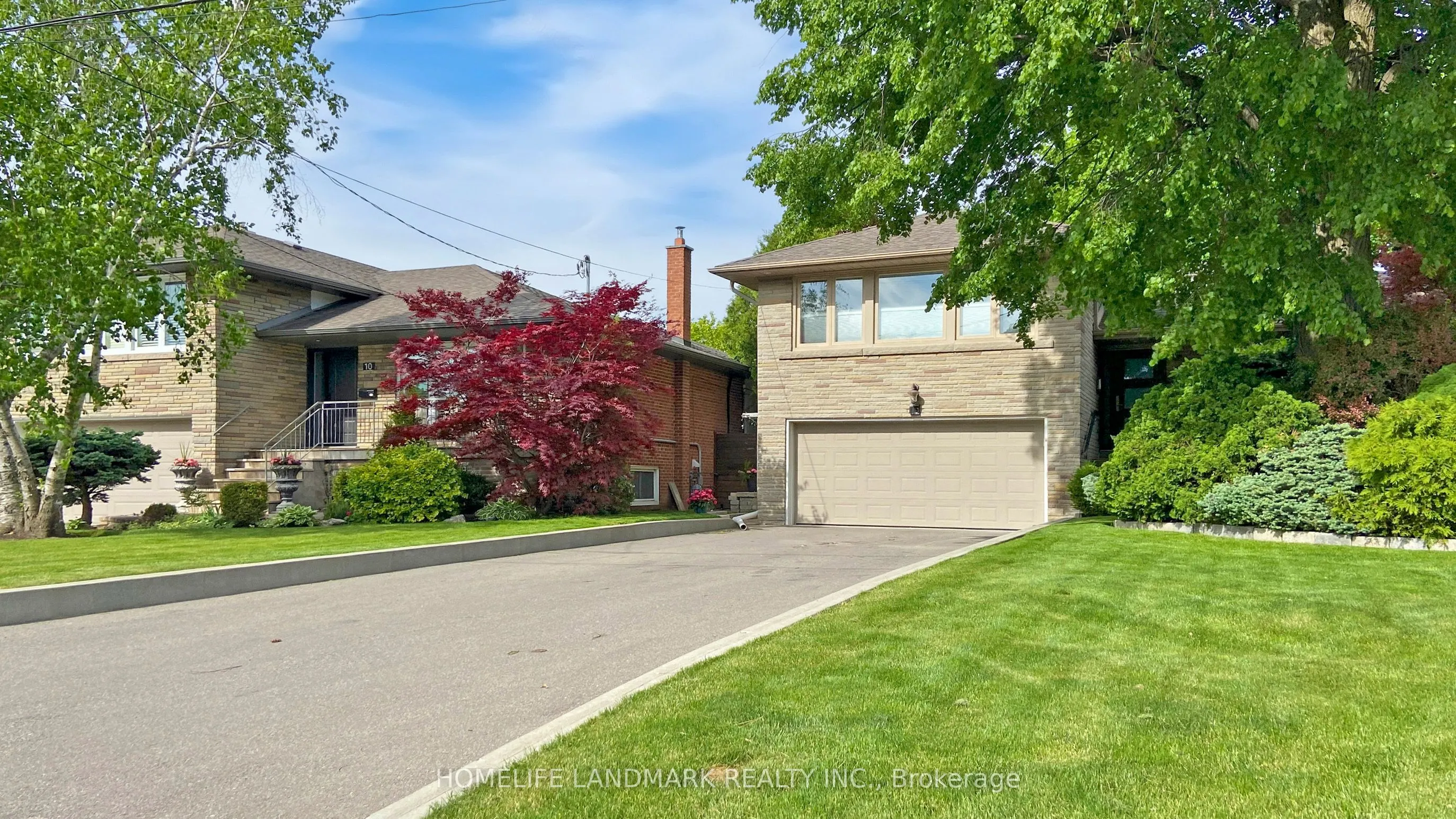 12 Carousel Court