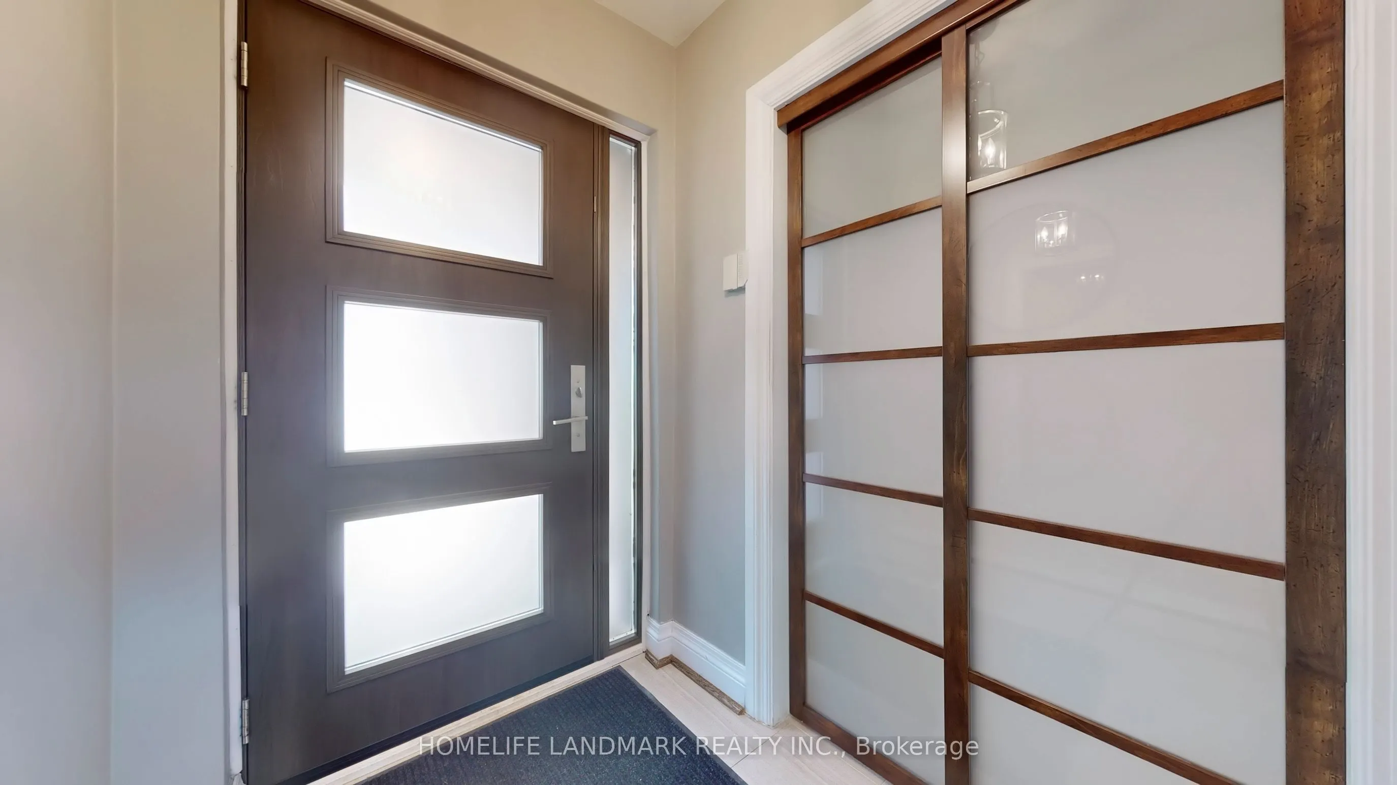 12 Carousel Court