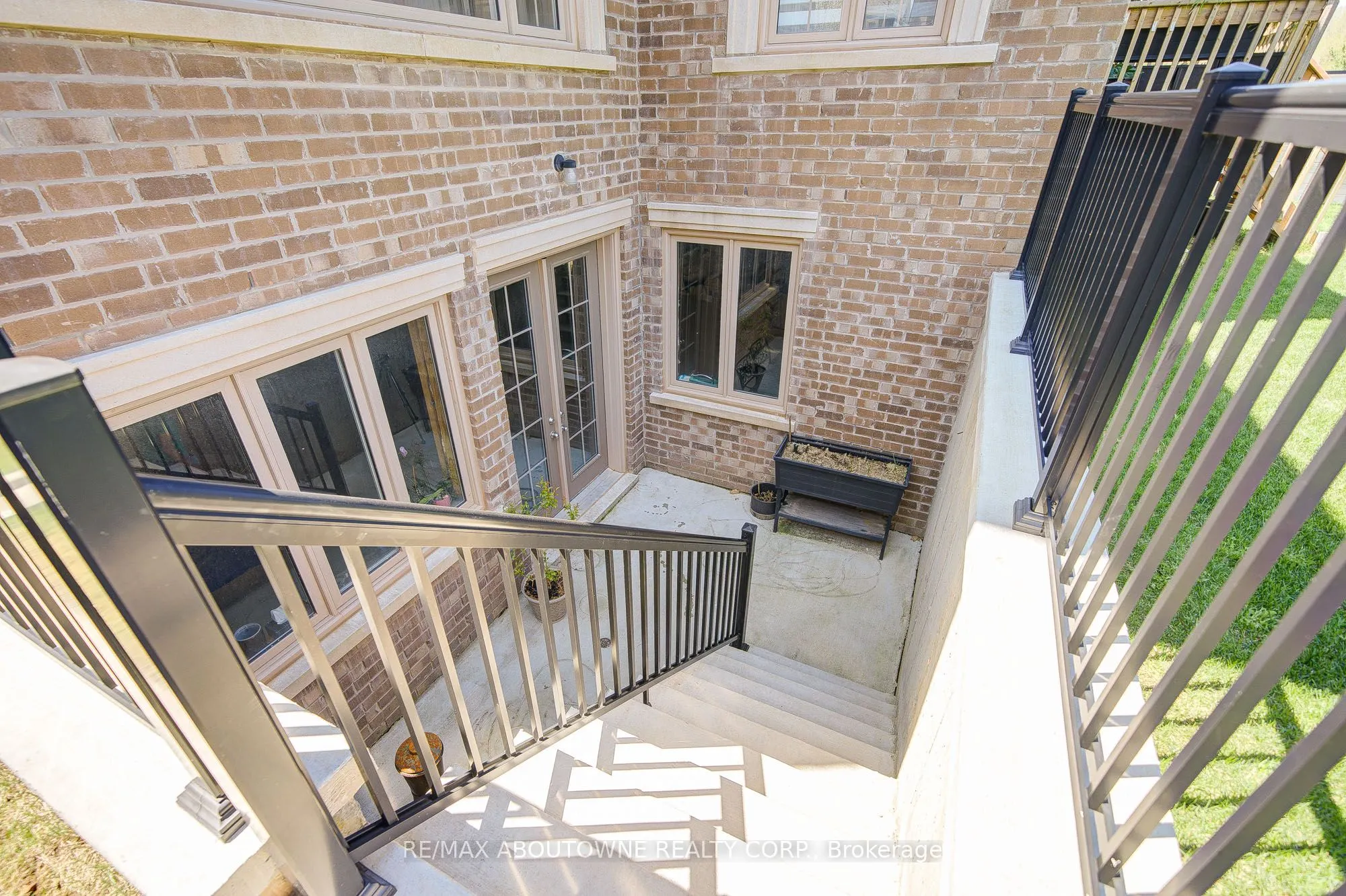 2359 Saw Whet Boulevard