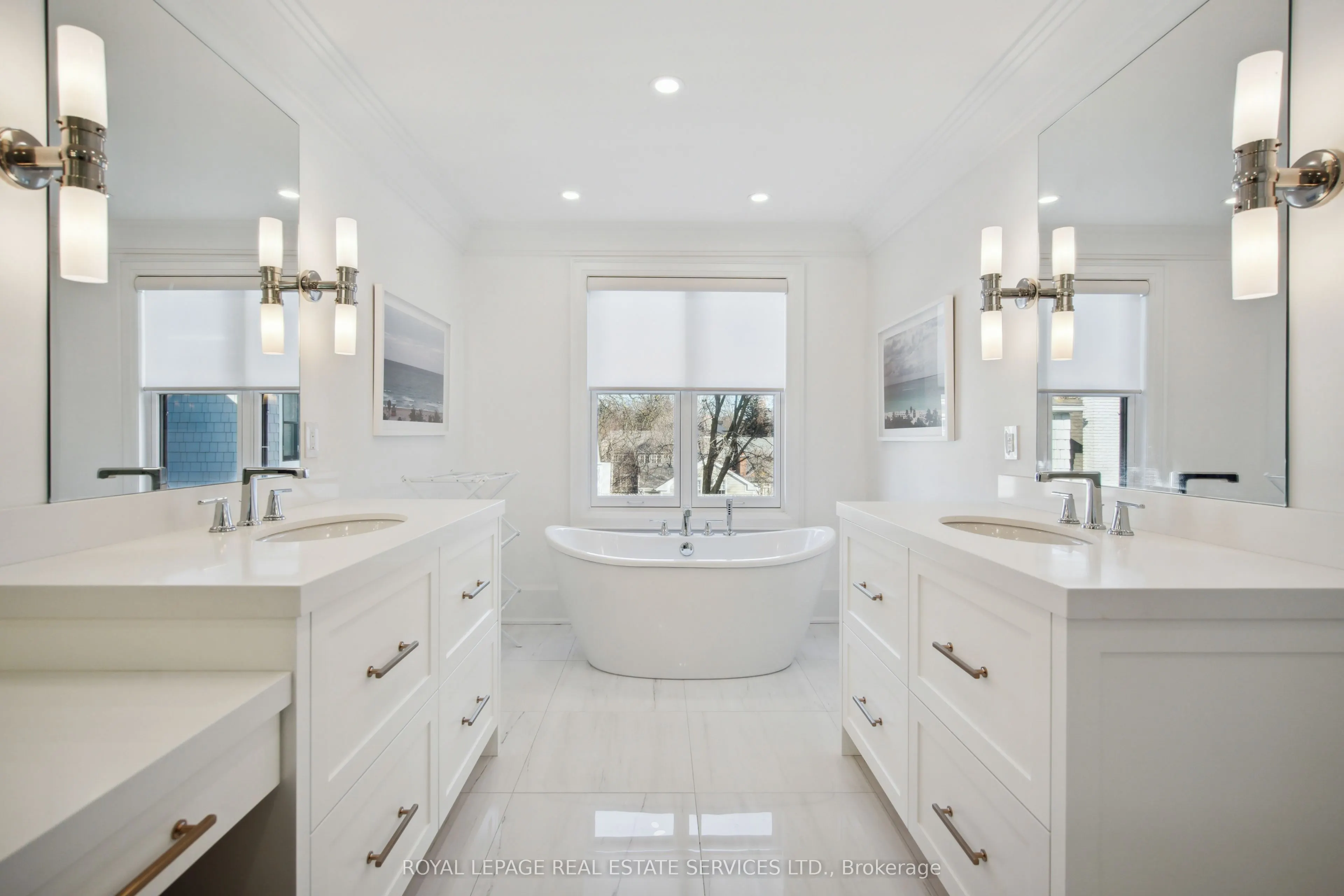 336 Robinson Street, #2