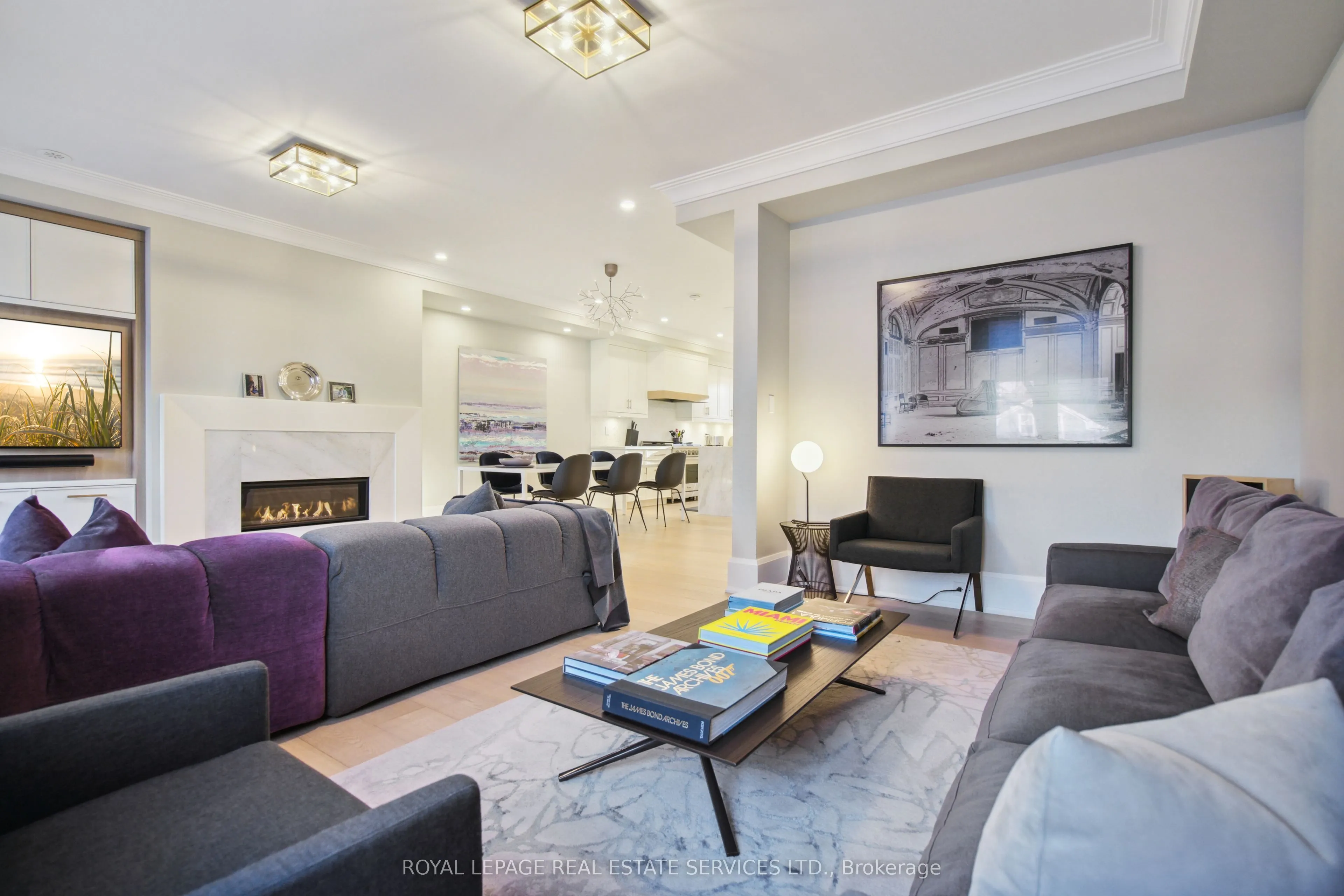 336 Robinson Street, #2