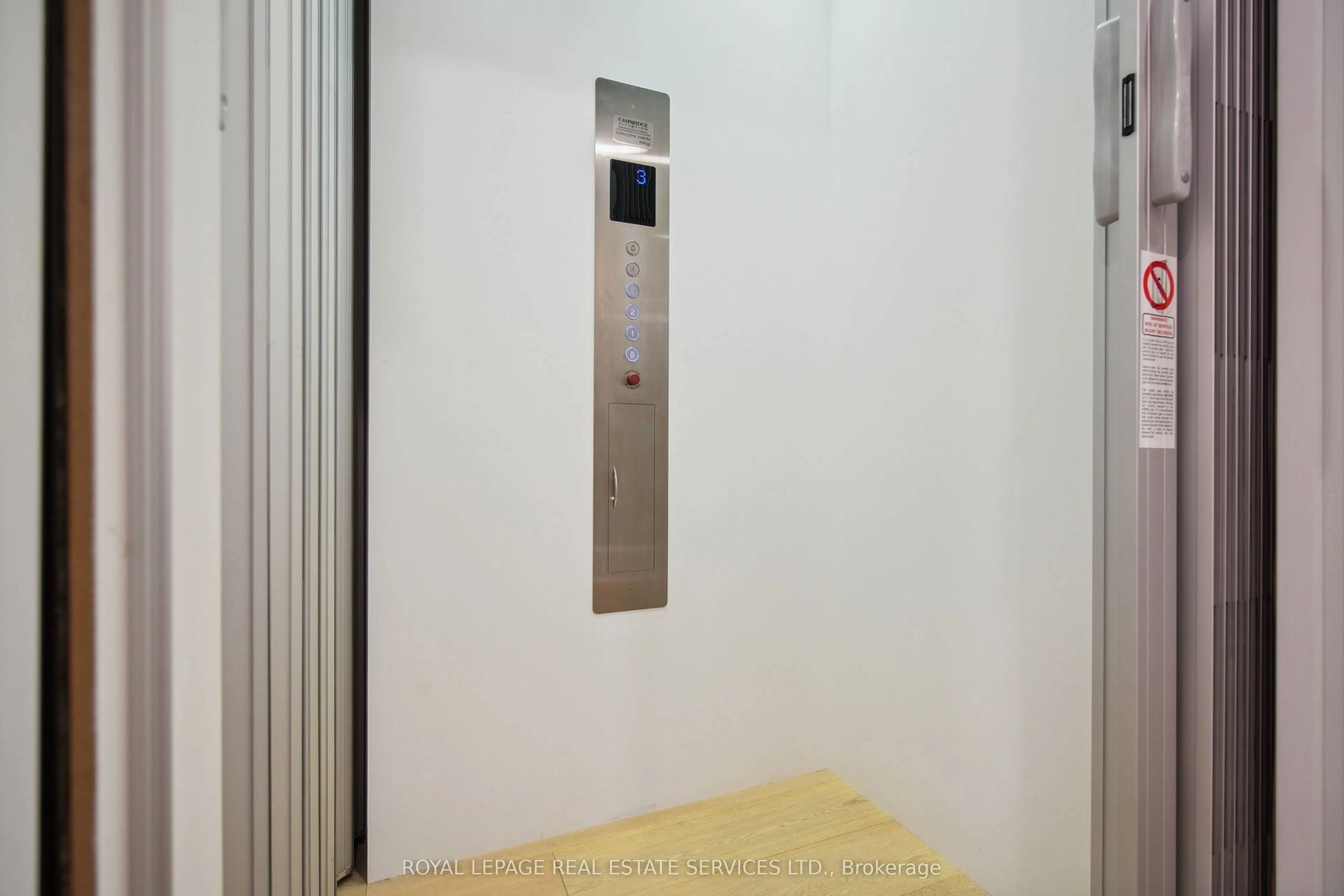 336 Robinson Street, #2