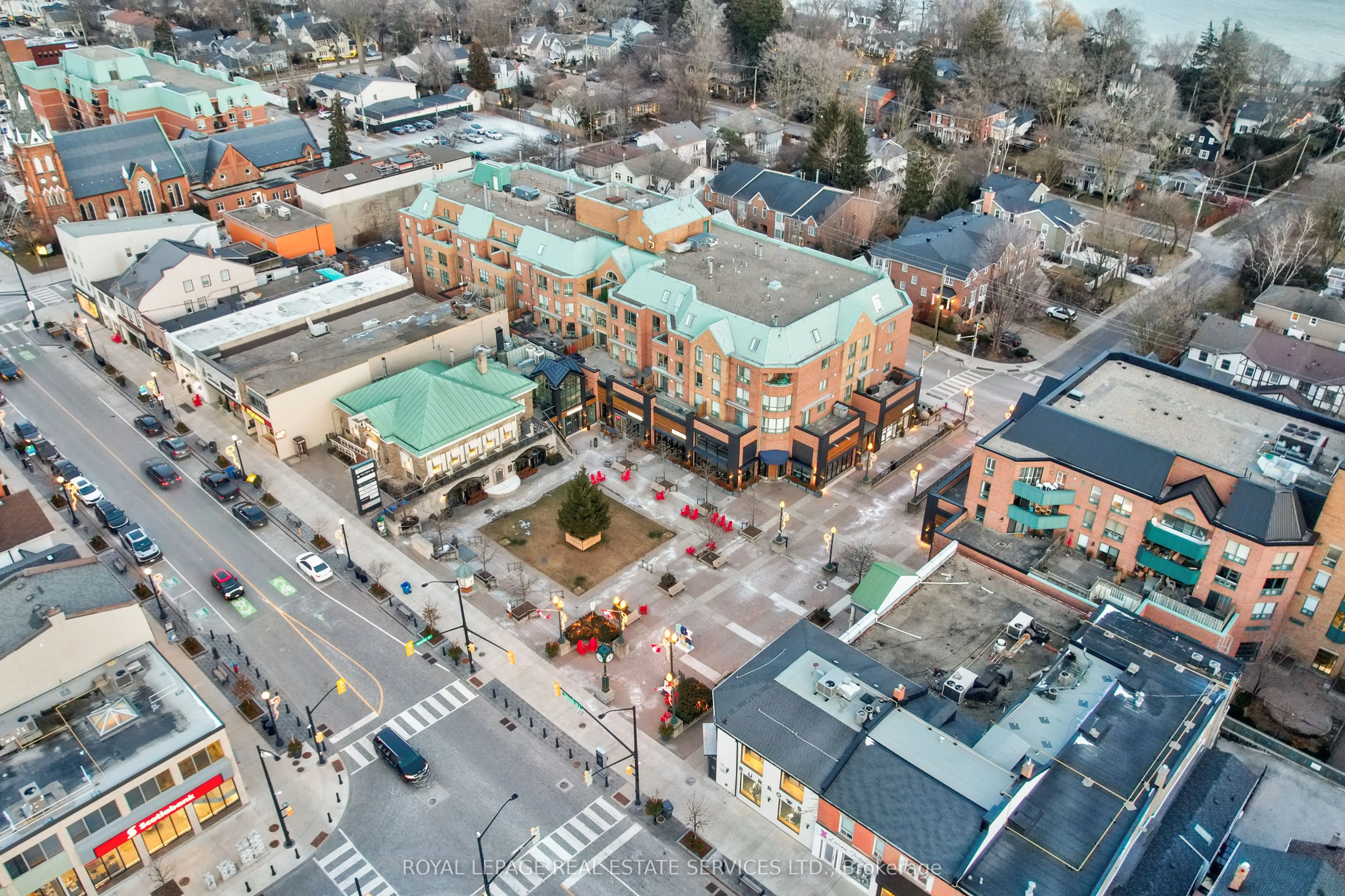336 Robinson Street, #2