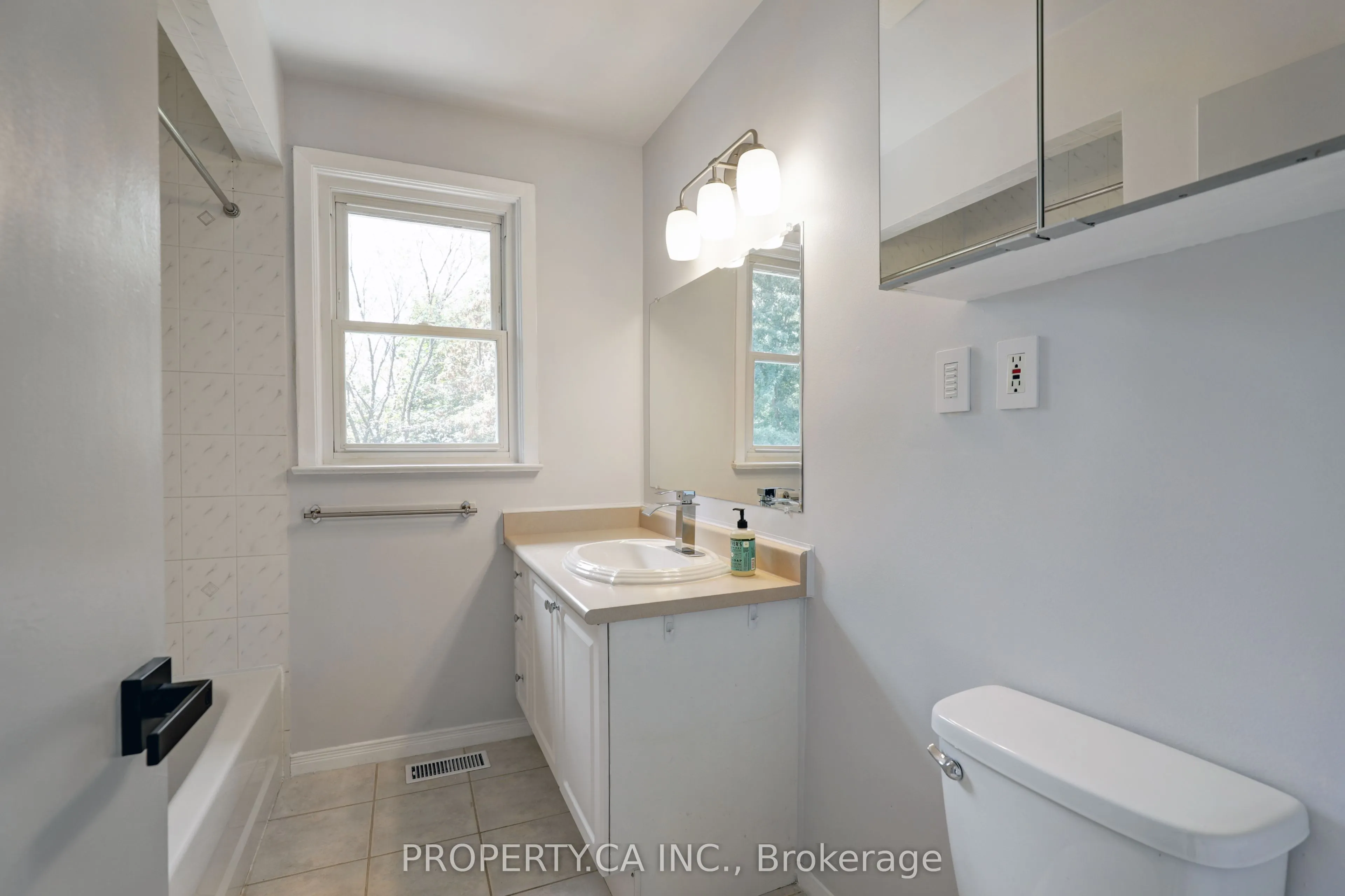 74 Thirteenth Street, #Upper