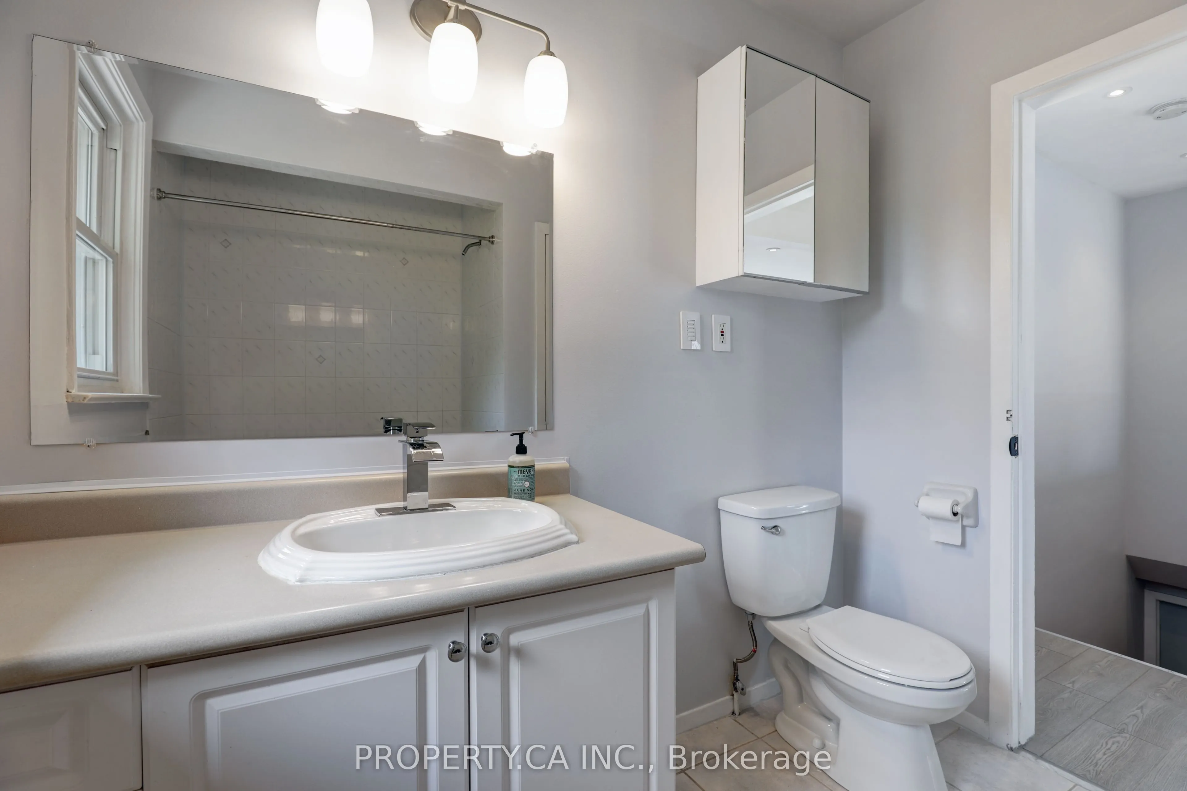 74 Thirteenth Street, #Upper