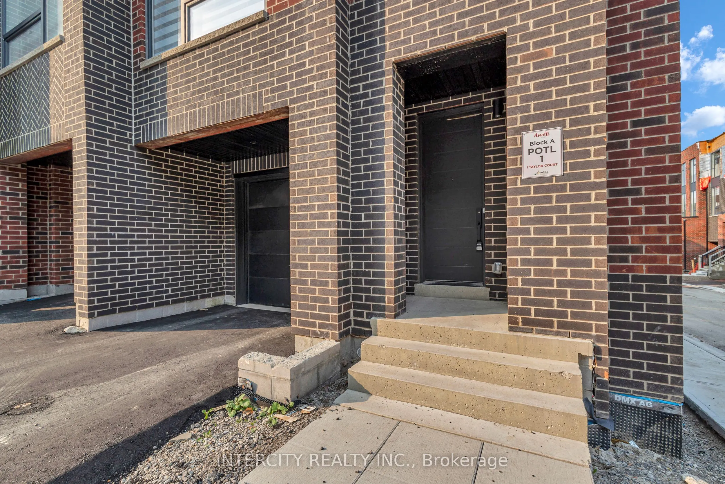 1 Taylor Court