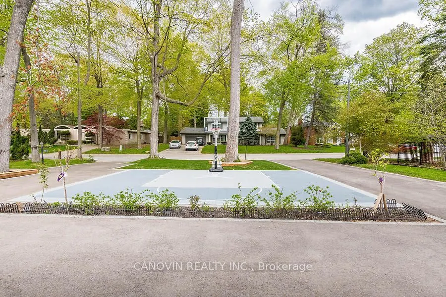 2410 Lionheart Crescent