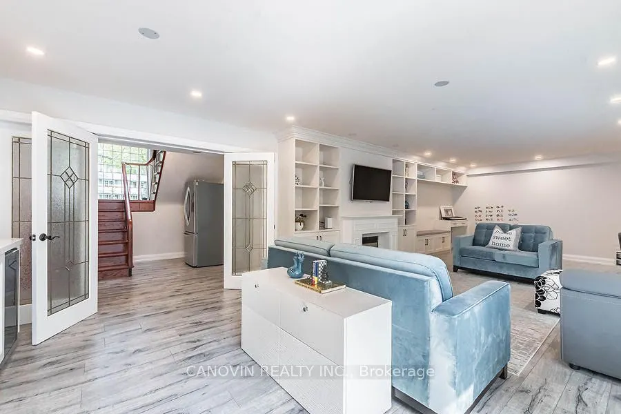 2410 Lionheart Crescent