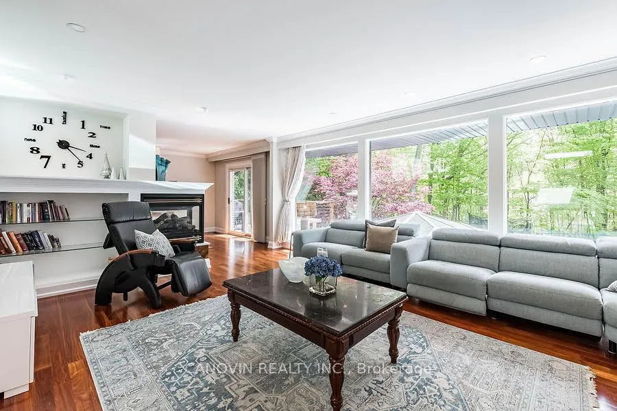 2410 Lionheart Crescent