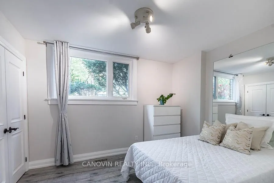 2410 Lionheart Crescent