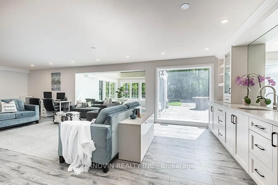 2410 Lionheart Crescent