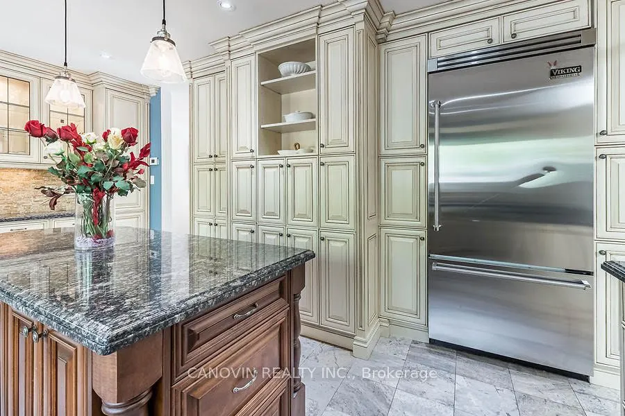 2410 Lionheart Crescent