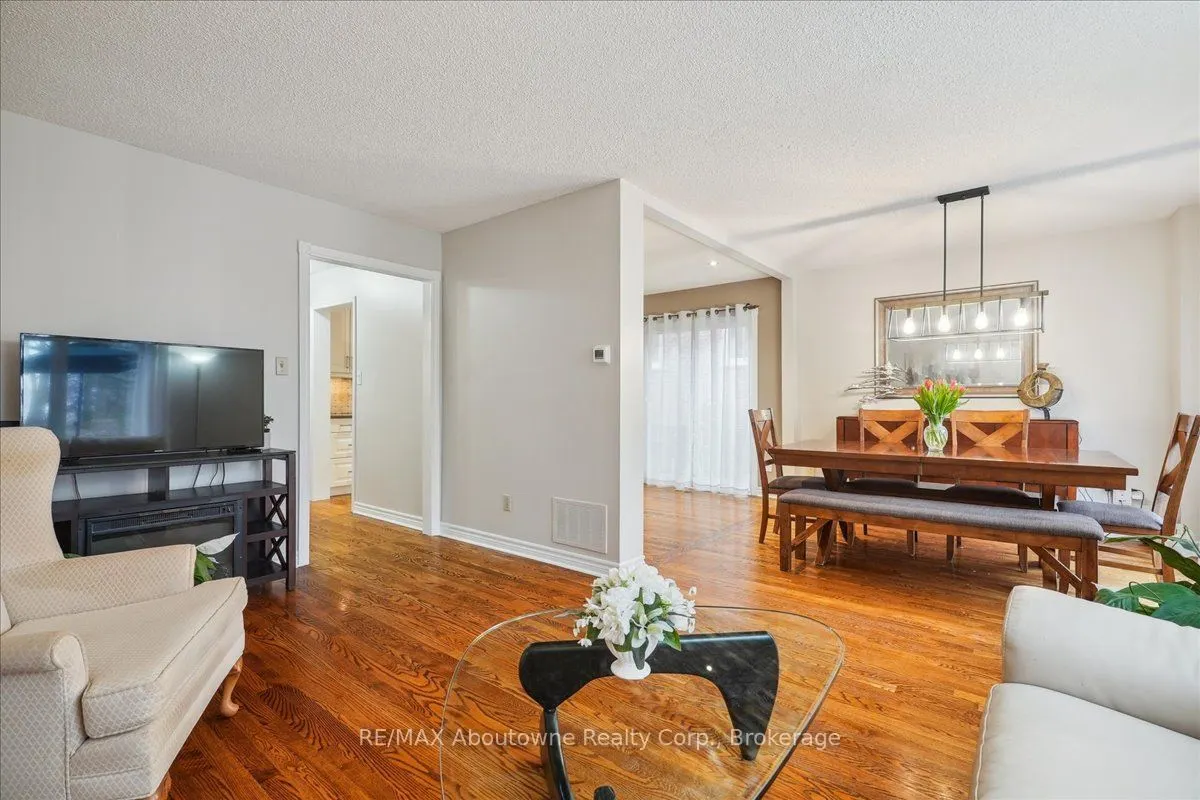 408 Parkridge Crescent