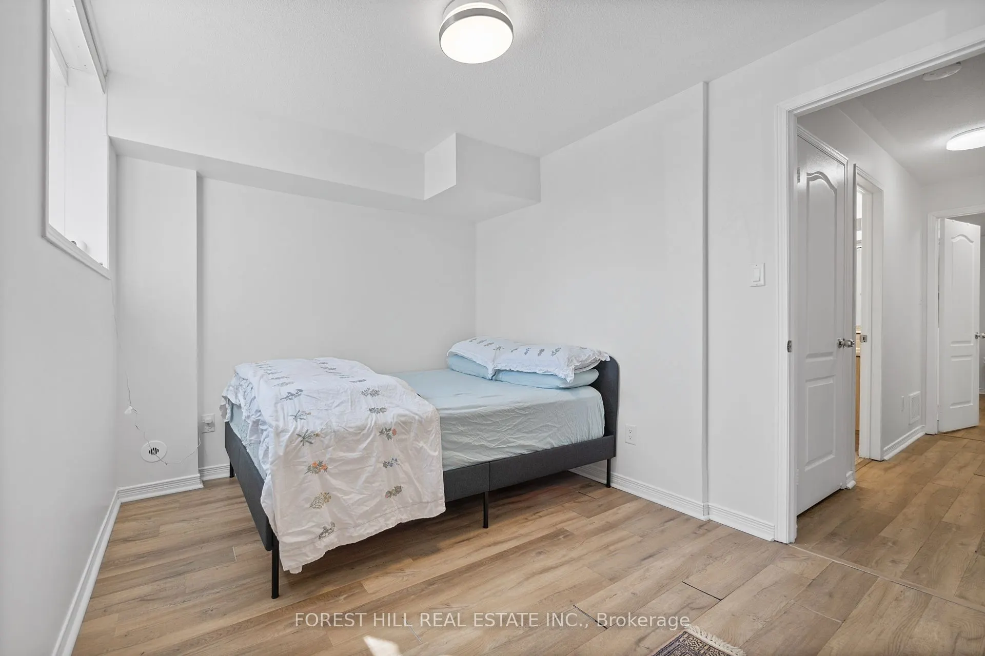 5050 Intrepid Drive, #20