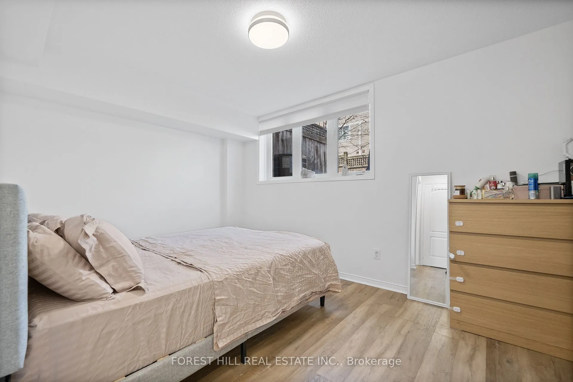 5050 Intrepid Drive, #20