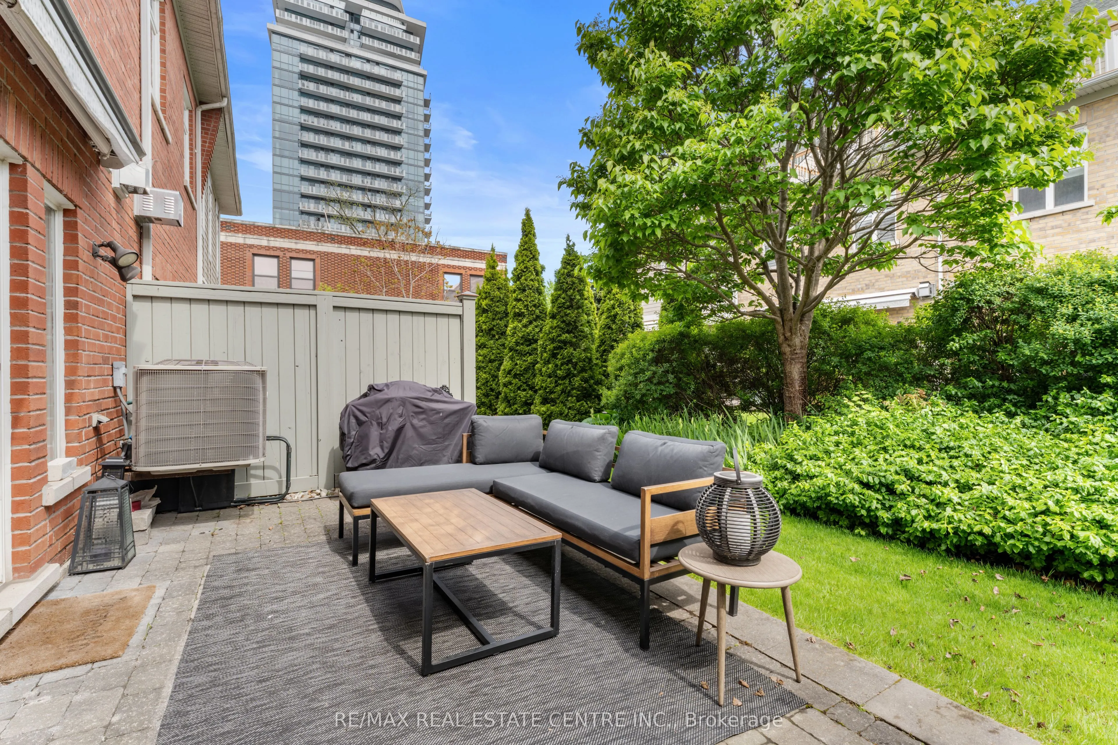 12 St. Lawrence Drive, #12