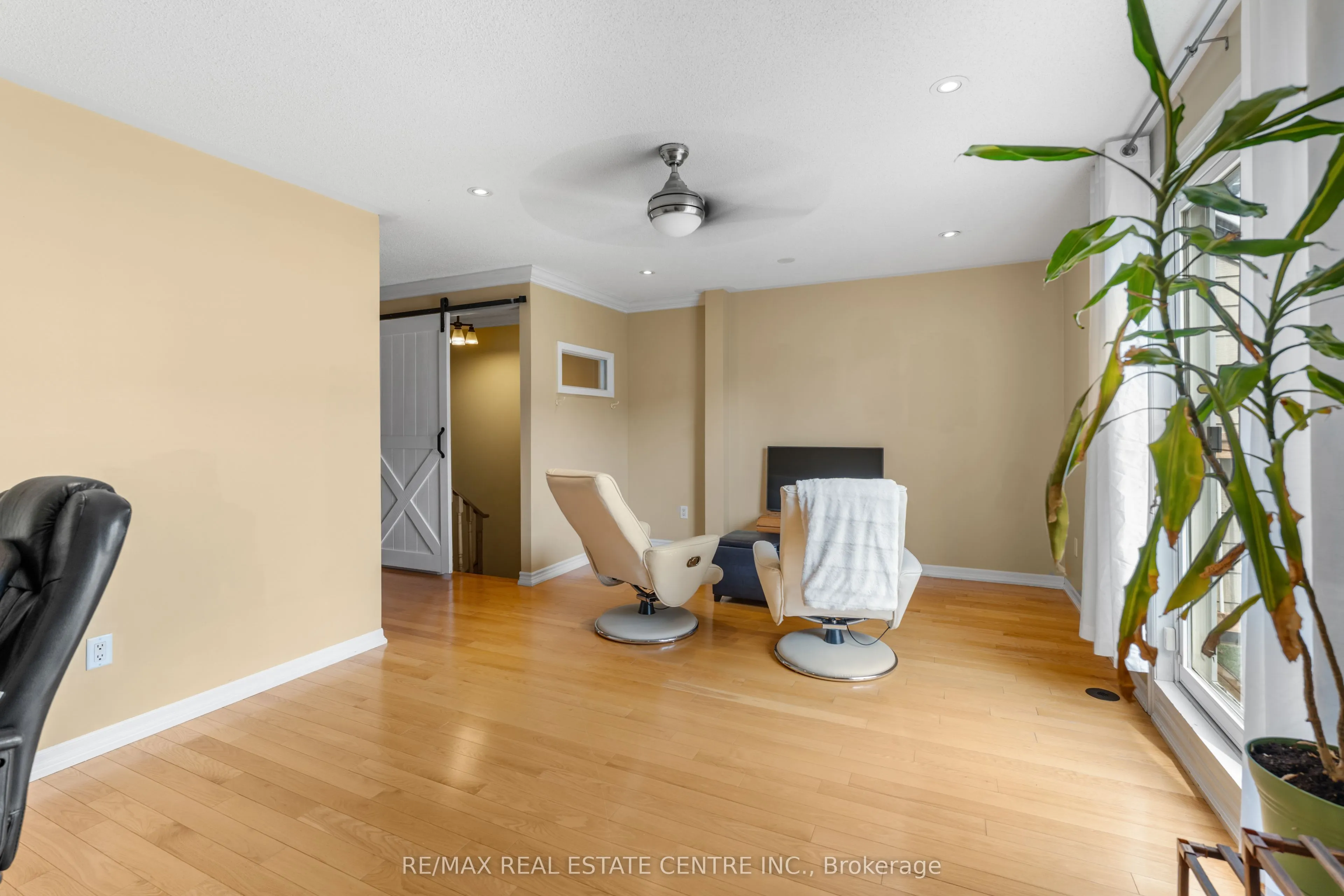 12 St. Lawrence Drive, #12