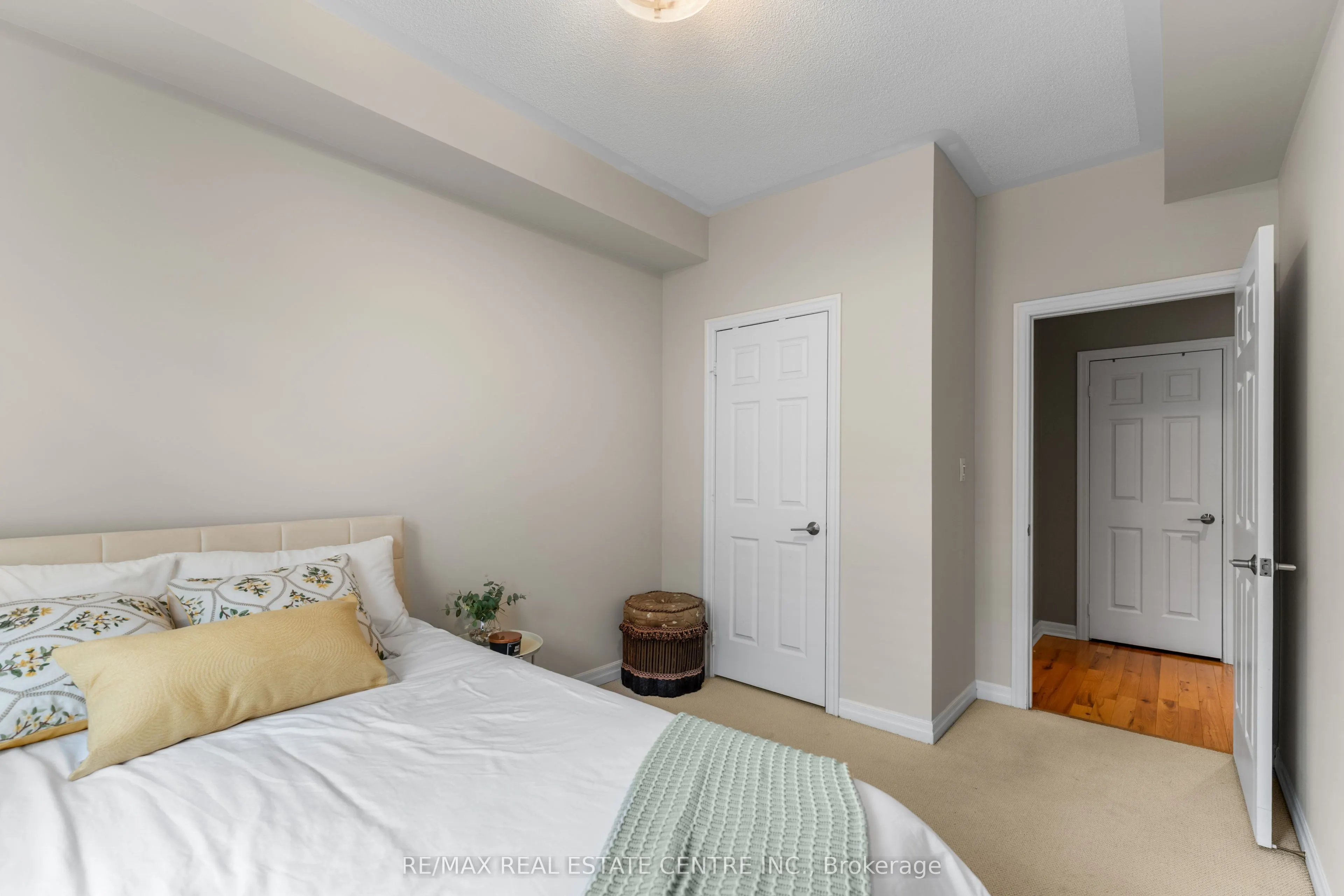 12 St. Lawrence Drive, #12