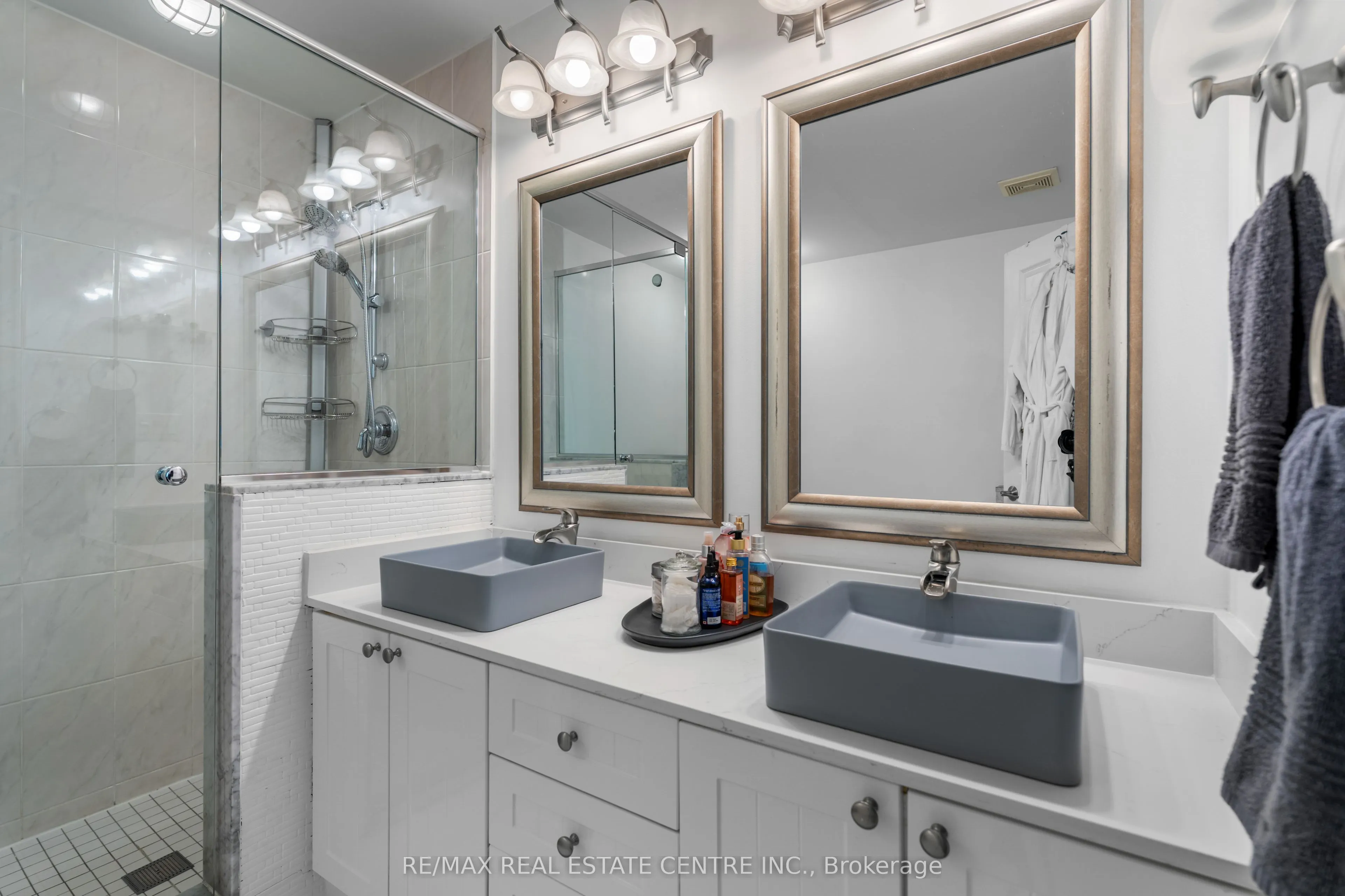 12 St. Lawrence Drive, #12