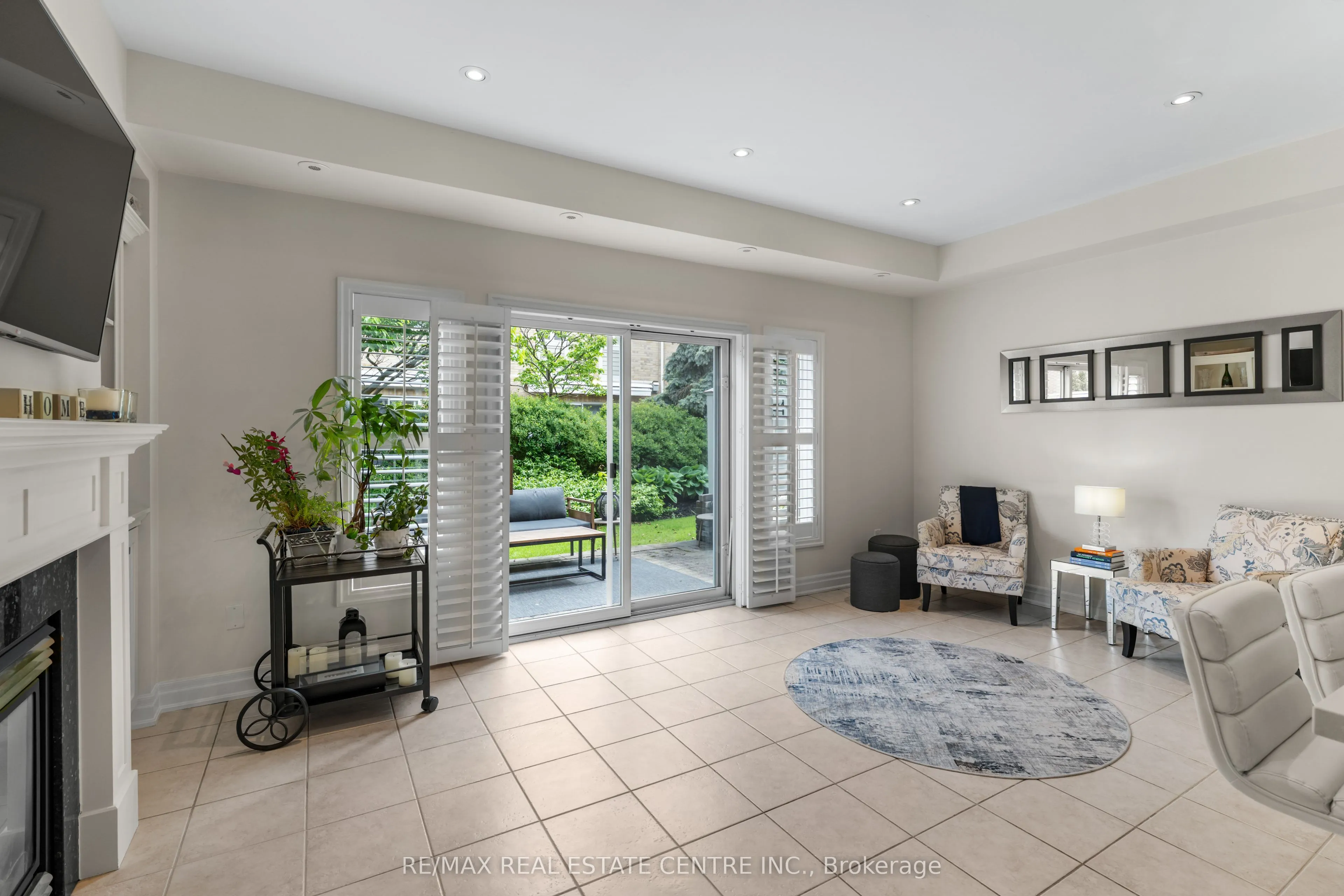 12 St. Lawrence Drive, #12