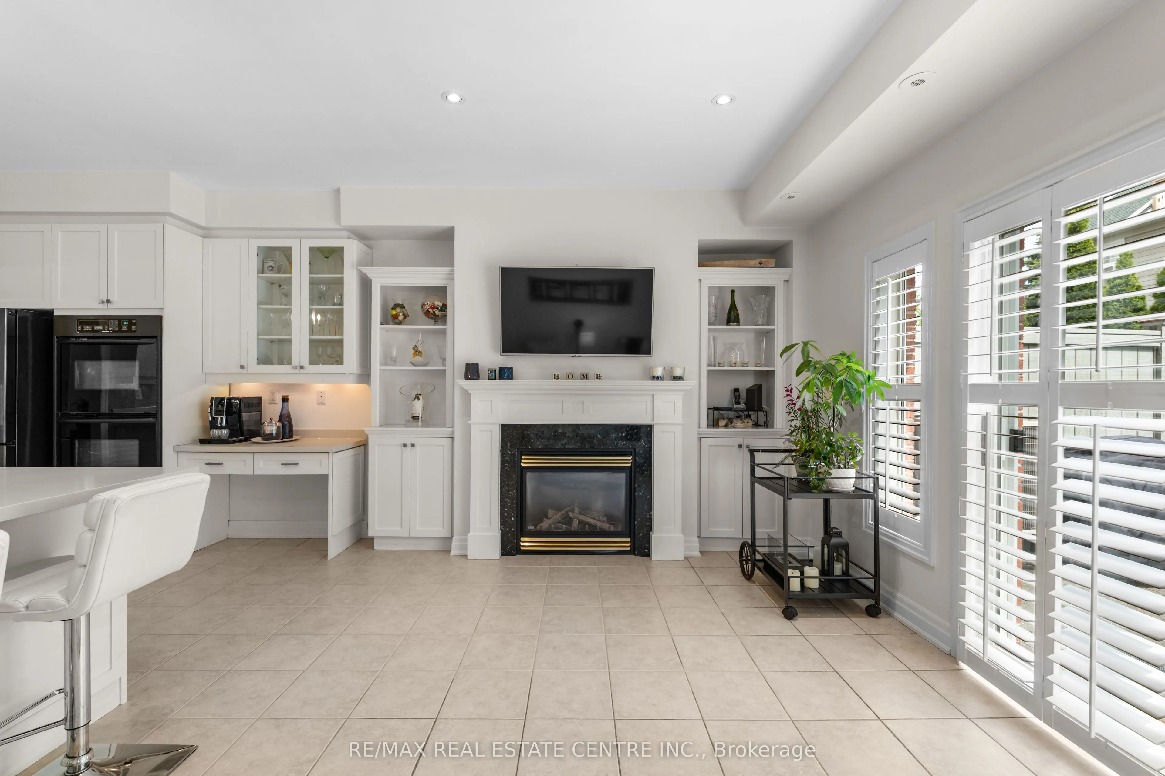 12 St. Lawrence Drive, #12