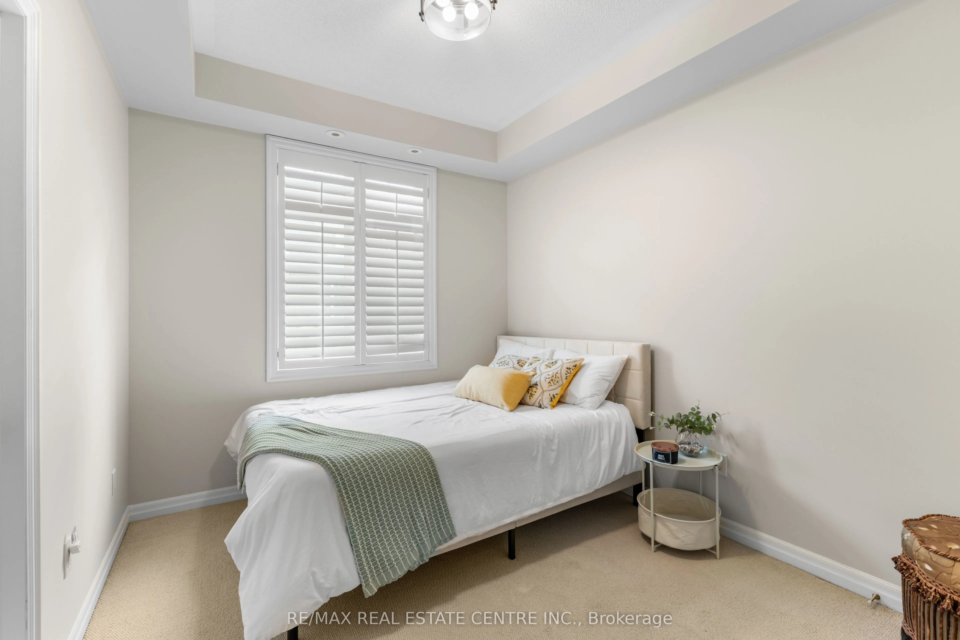 12 St. Lawrence Drive, #12