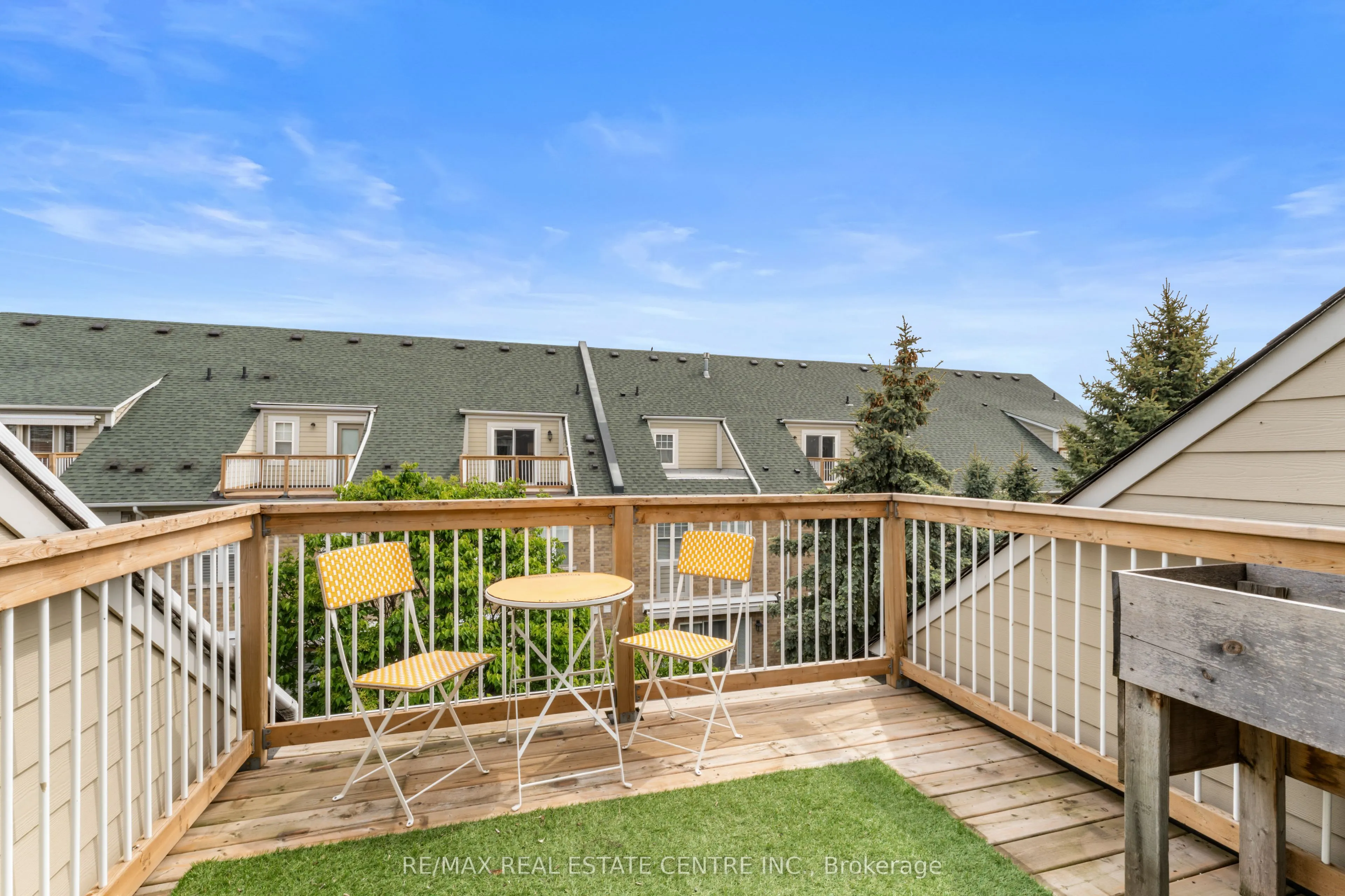 12 St. Lawrence Drive, #12
