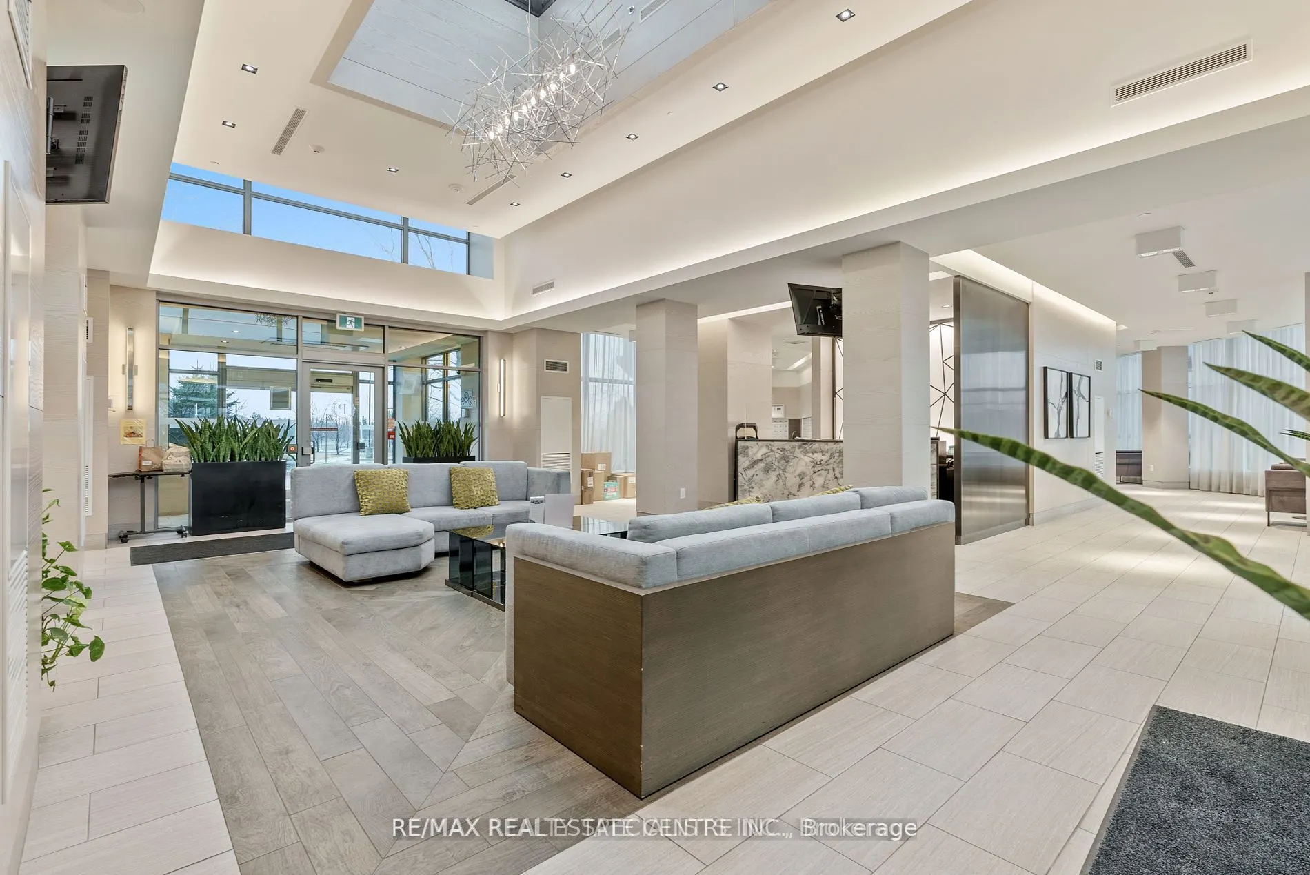 4655 Glen Erin Drive, #601