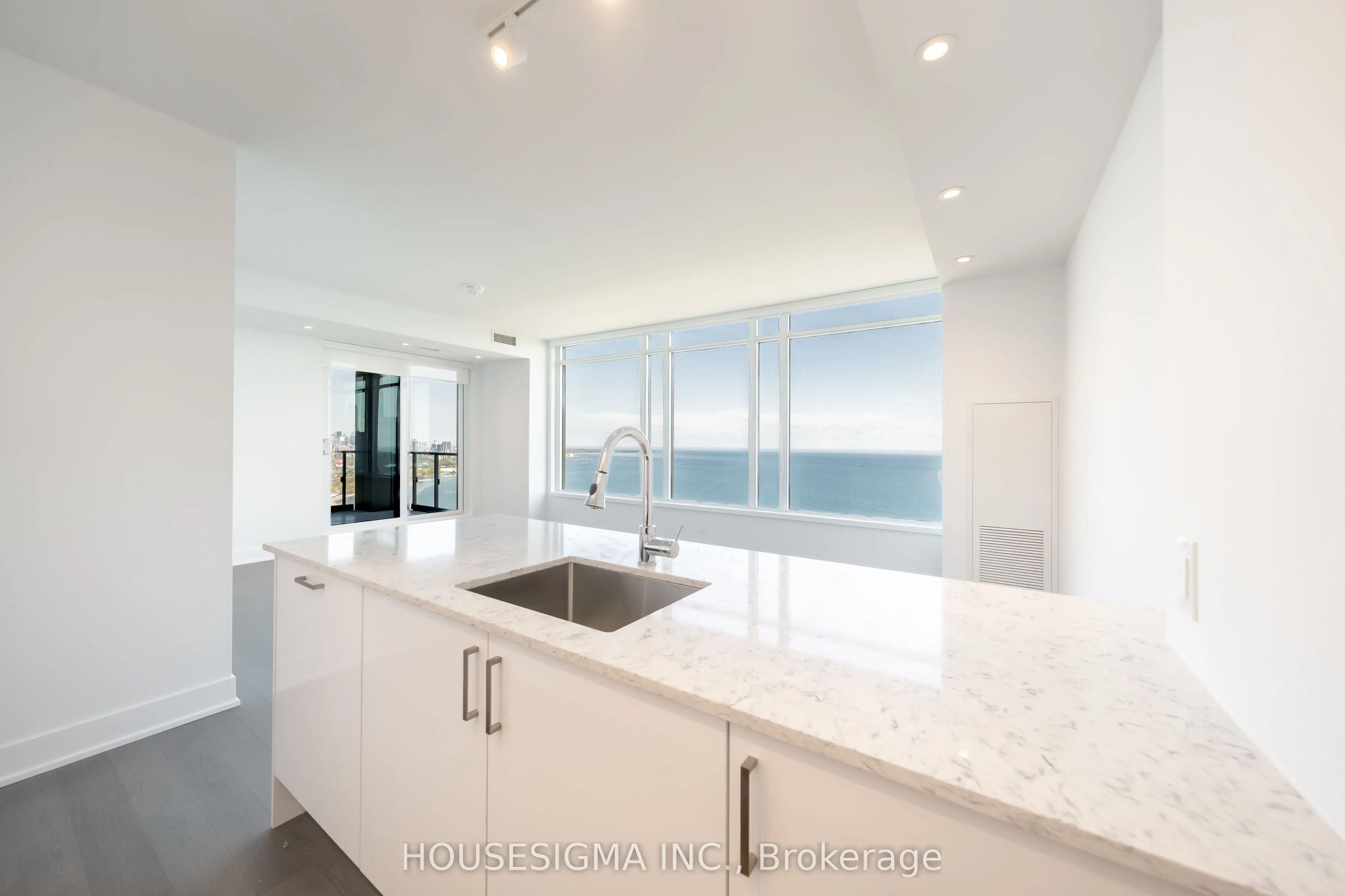 1928 Lake Shore Boulevard W, #4006