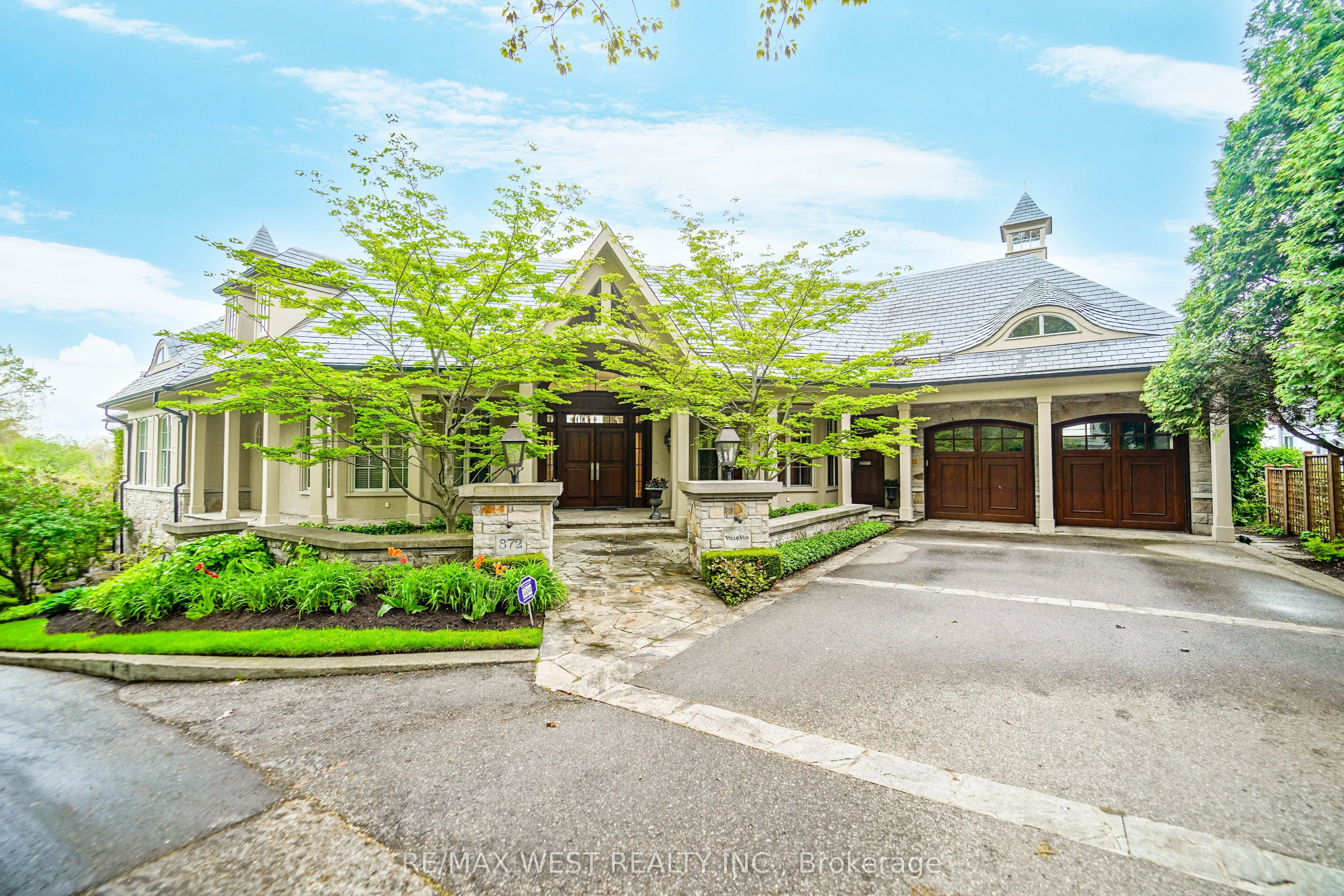 872 WHITTIER Crescent