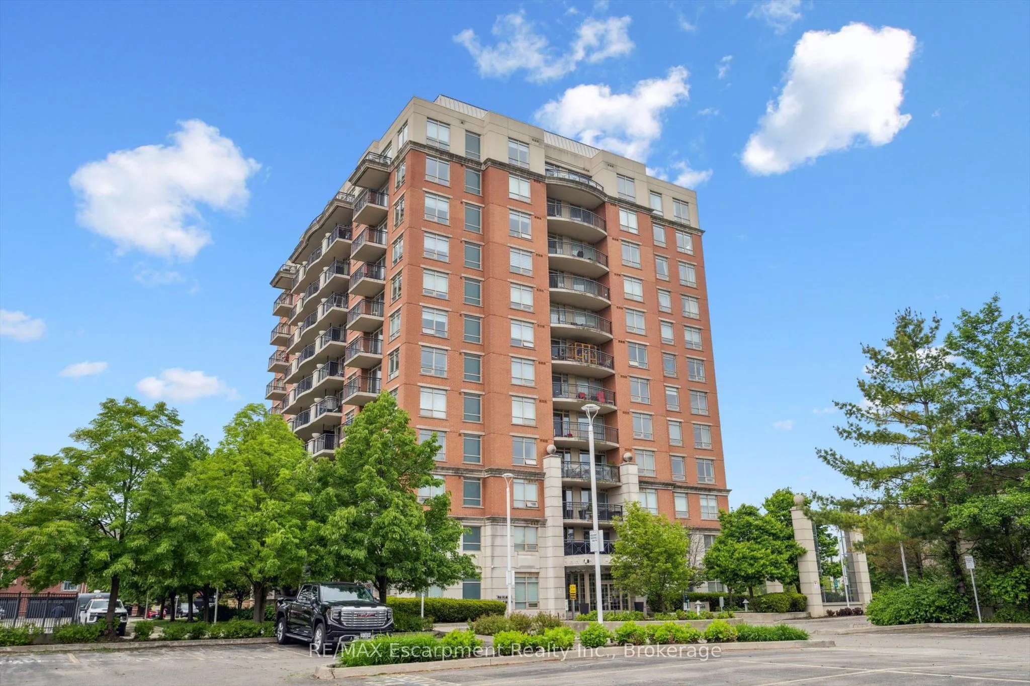 2325 Central Park Drive, #512