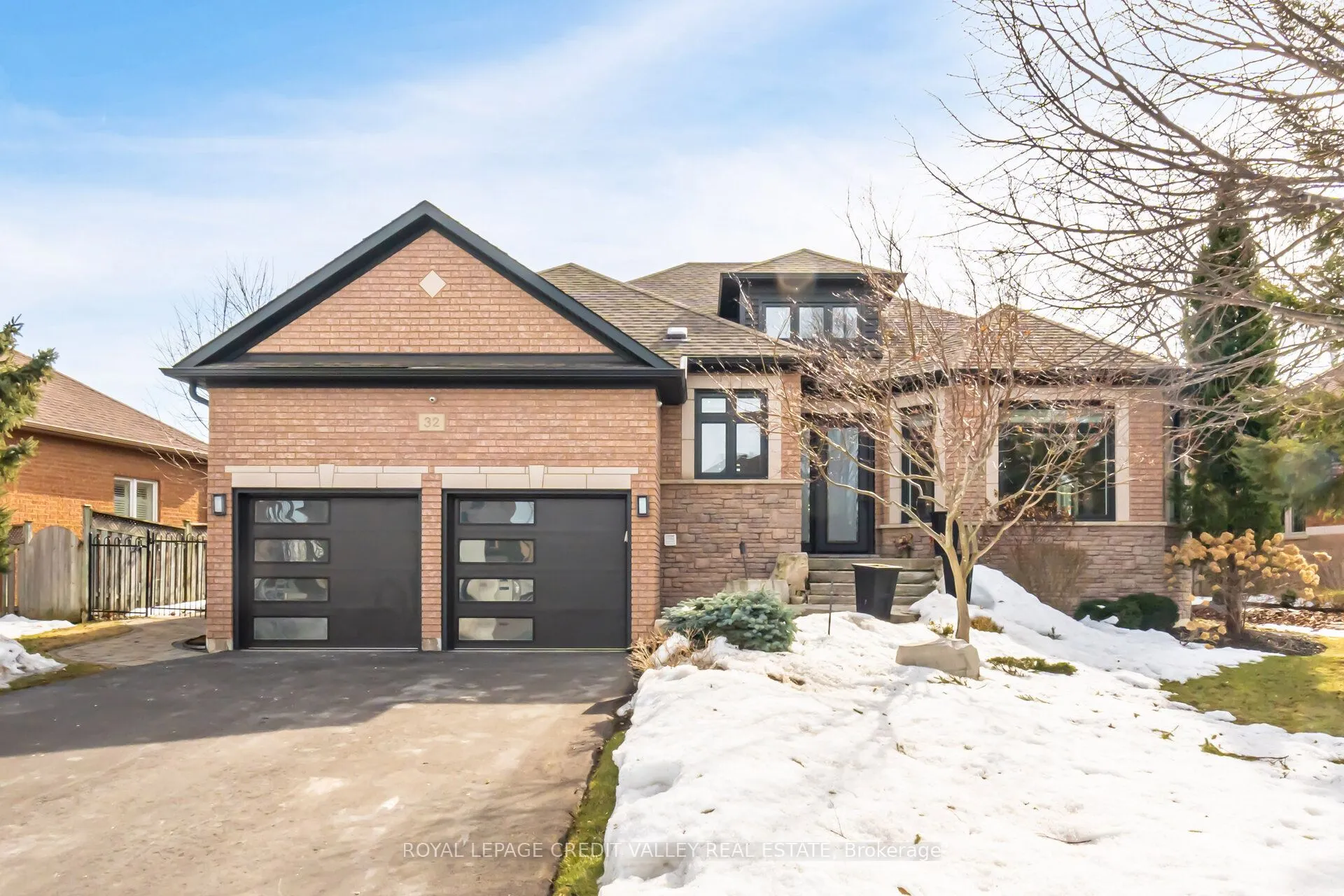 32 Pinebrook Circle