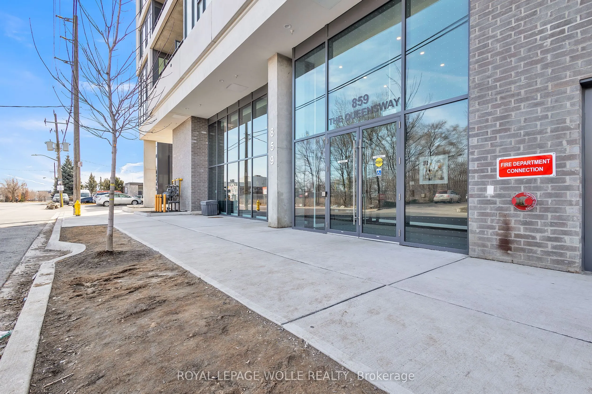 859 The Queensway, #412