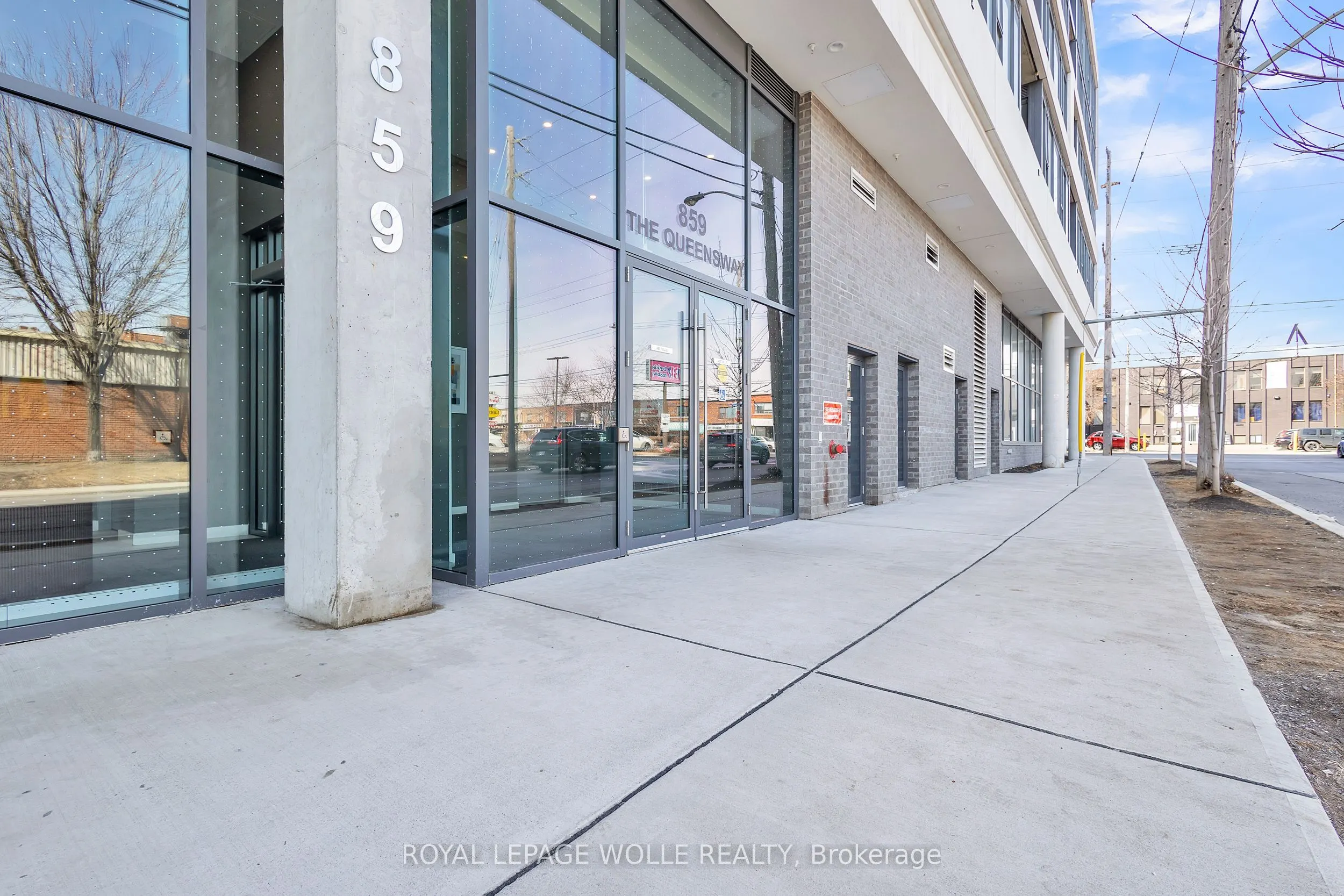 859 The Queensway, #412