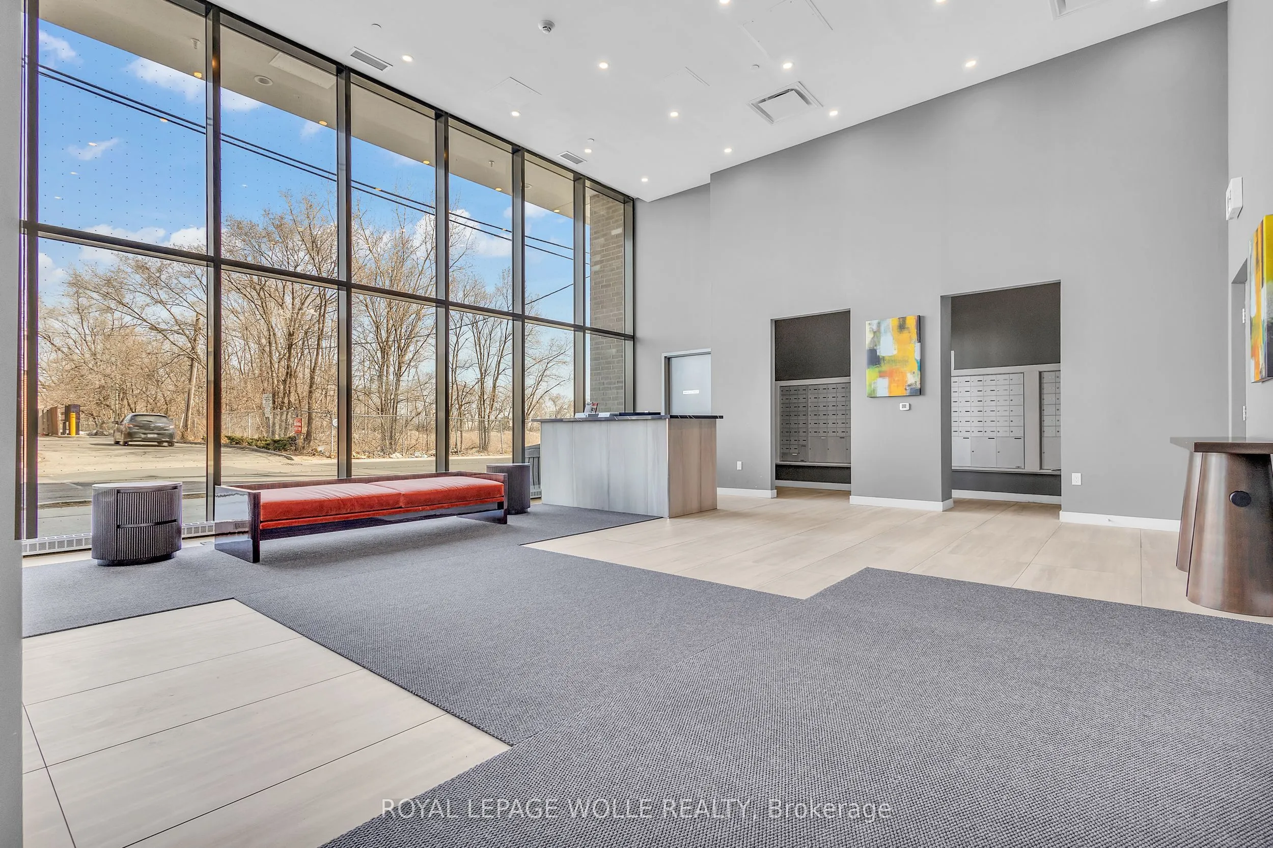 859 The Queensway, #412