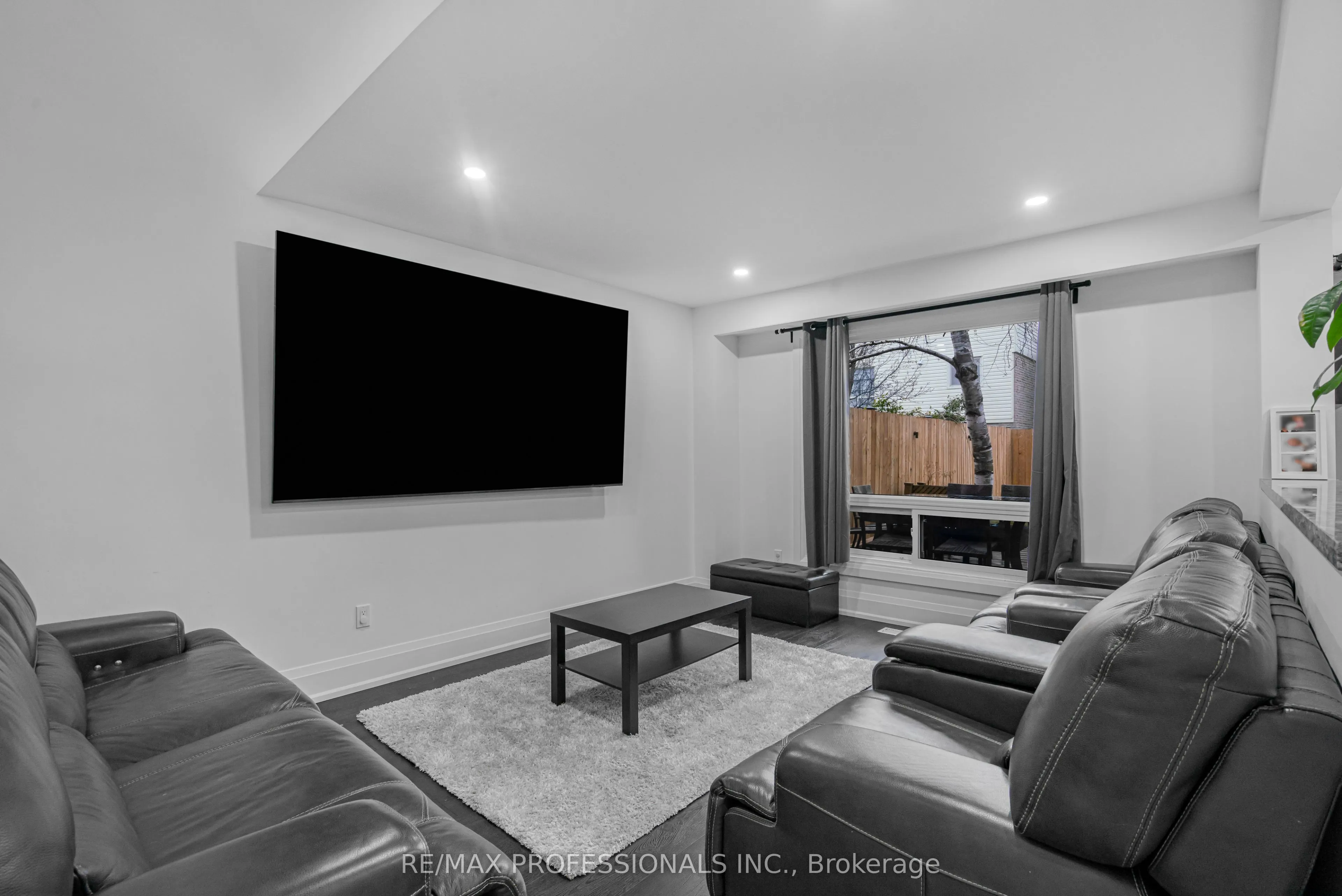 103 Elmbrook Crescent
