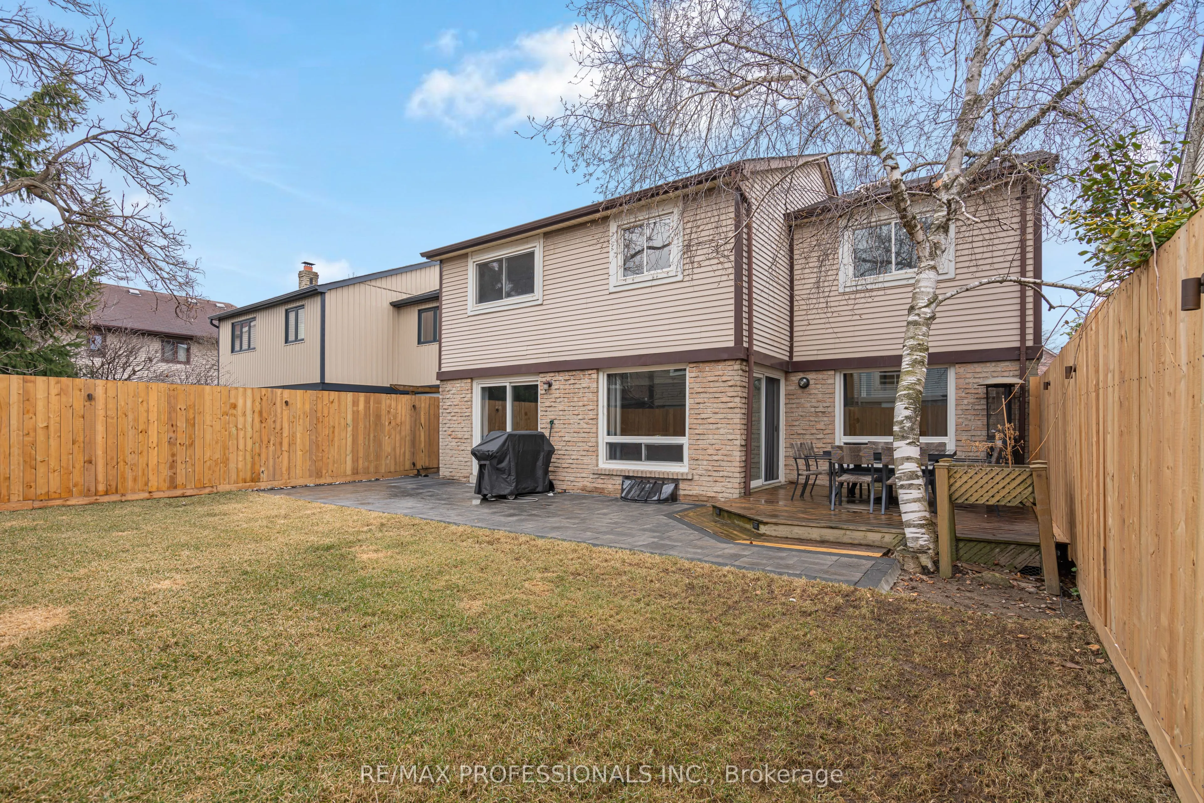 103 Elmbrook Crescent