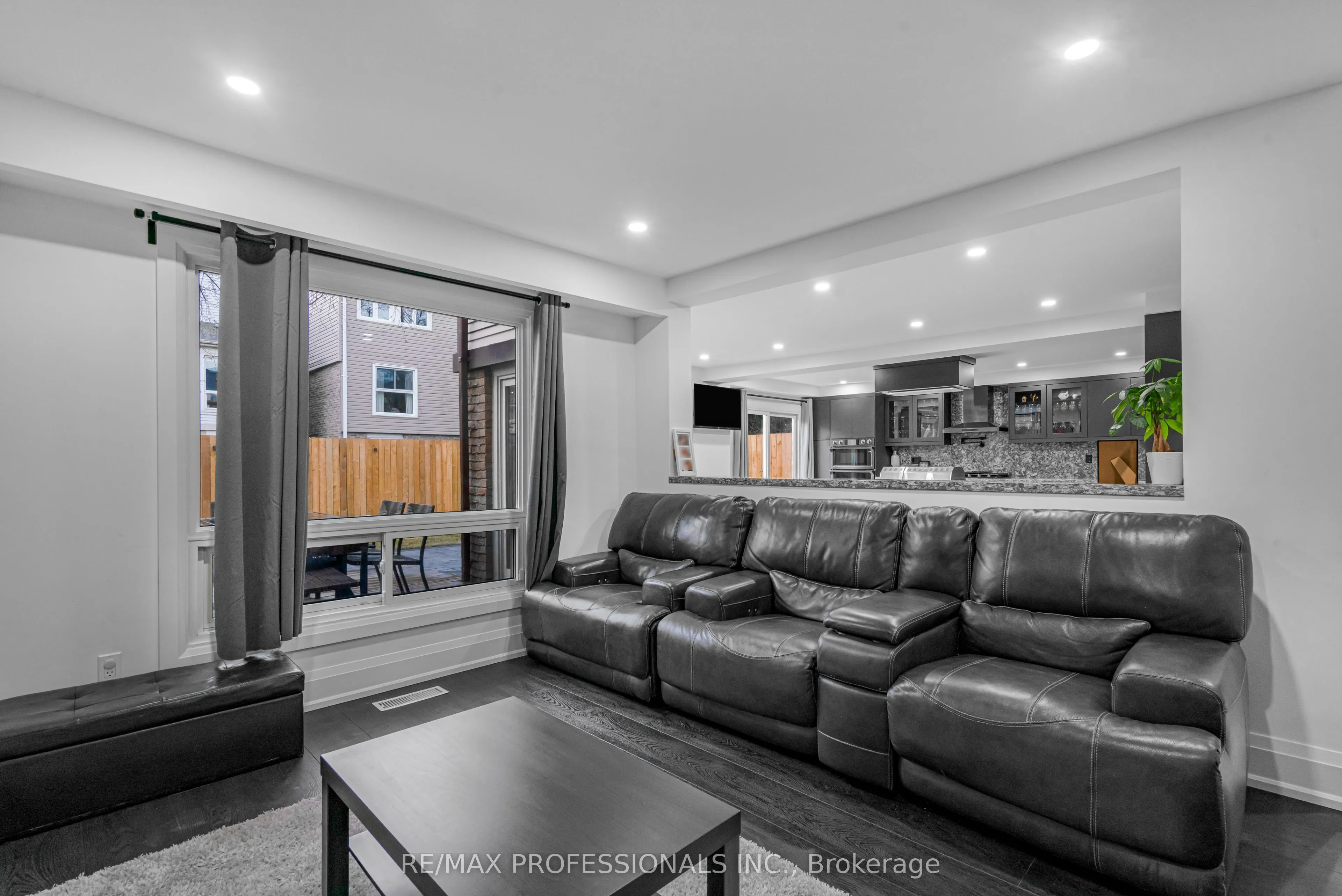 103 Elmbrook Crescent