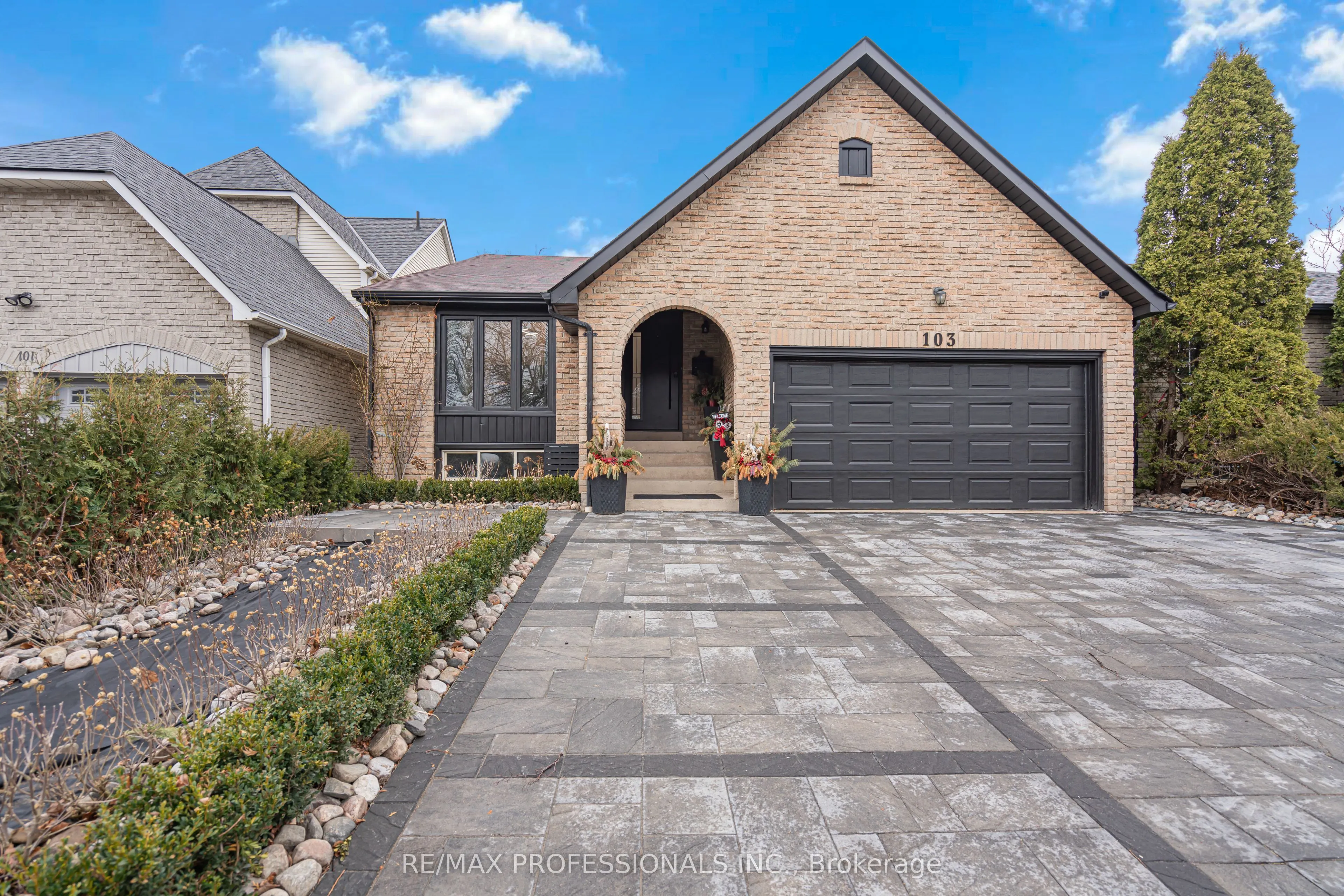 103 Elmbrook Crescent