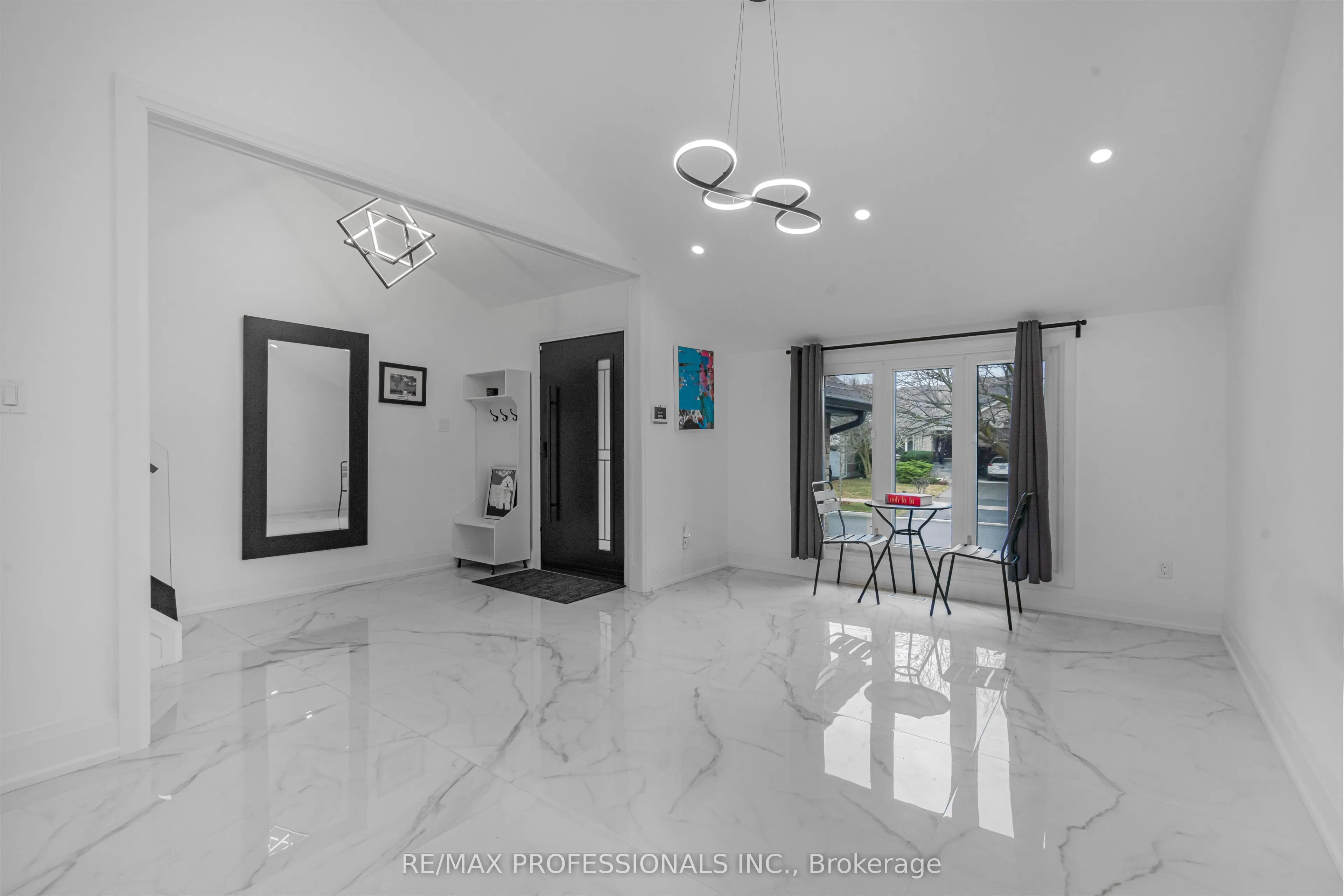103 Elmbrook Crescent