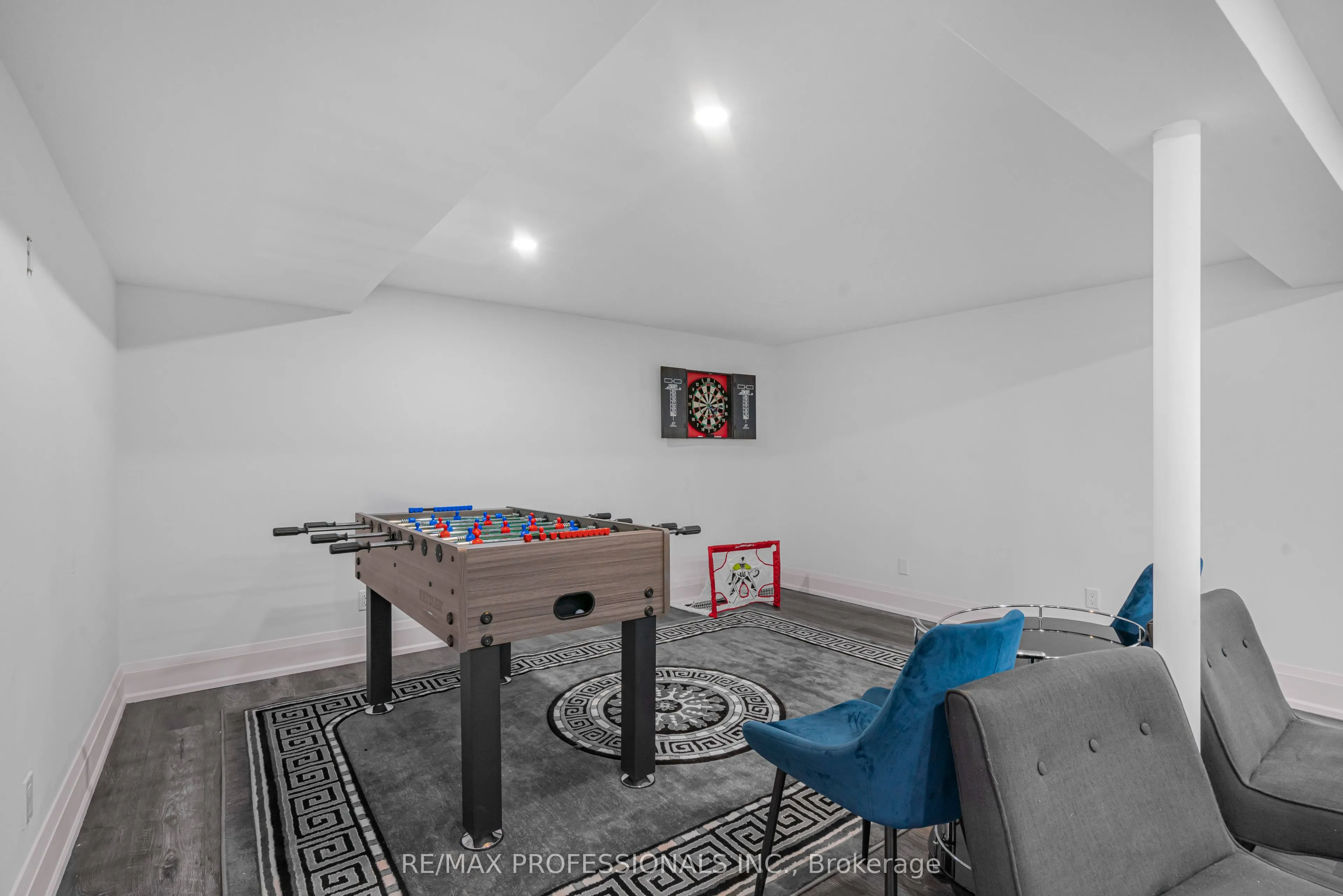 103 Elmbrook Crescent