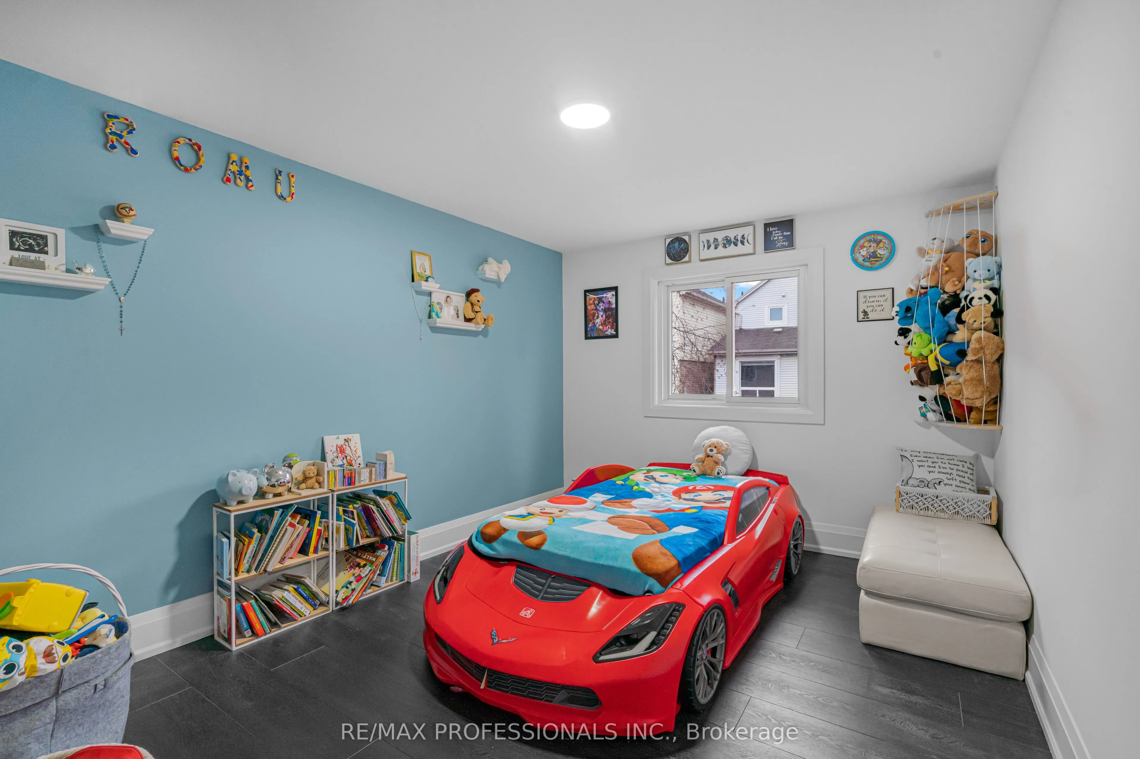103 Elmbrook Crescent