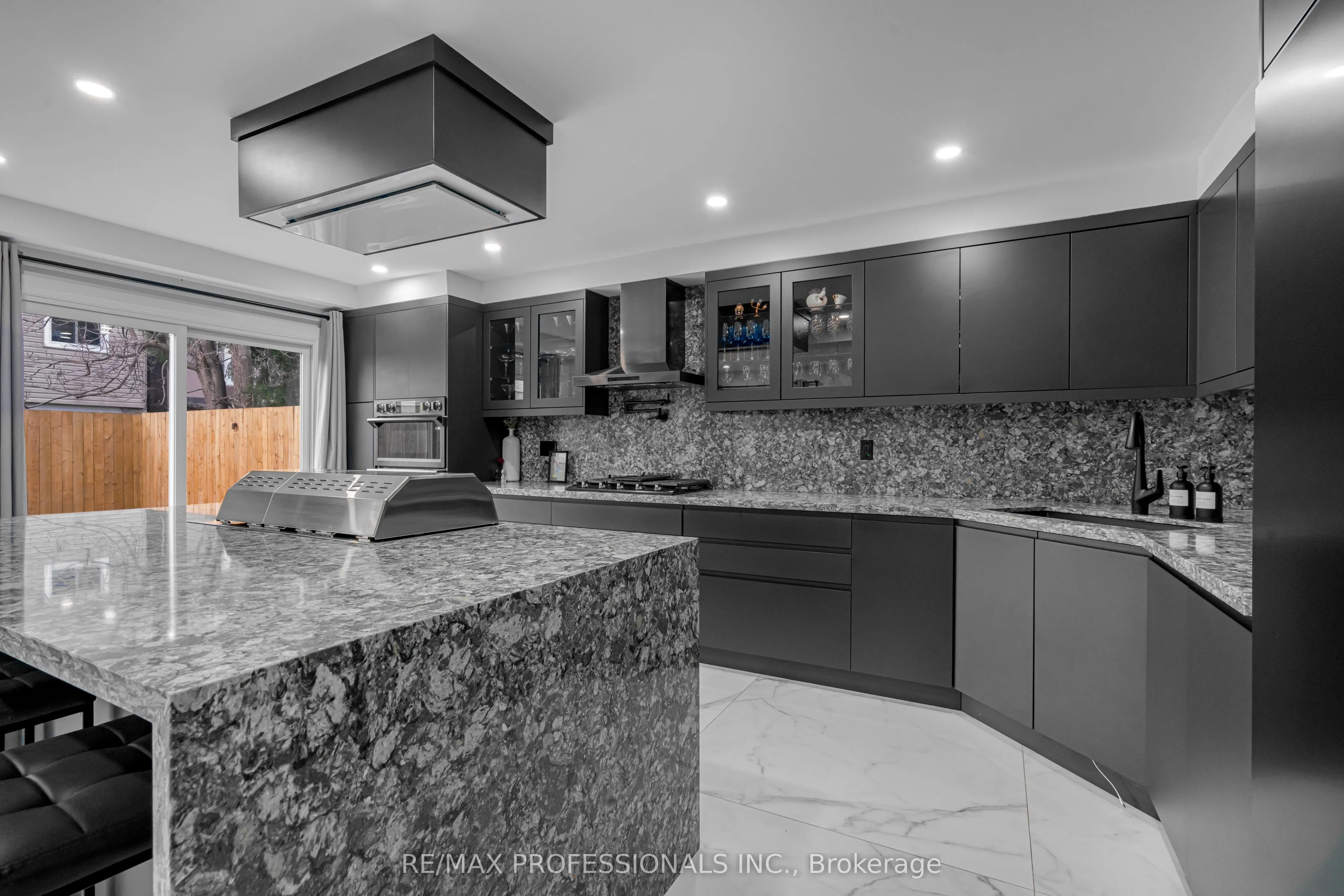 103 Elmbrook Crescent
