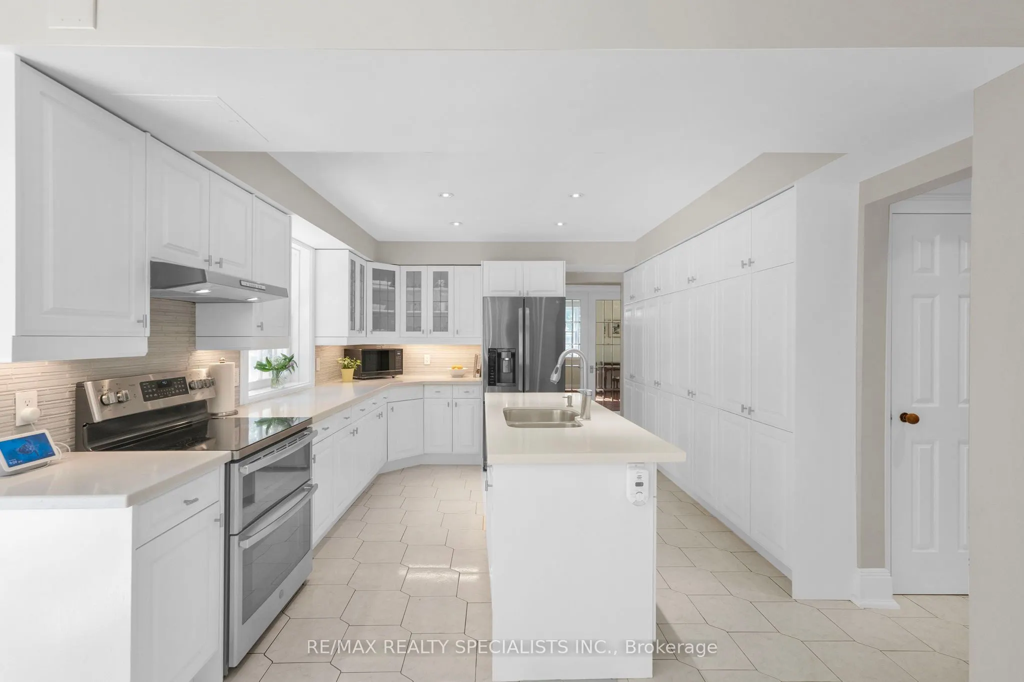 1690 Sherway Drive