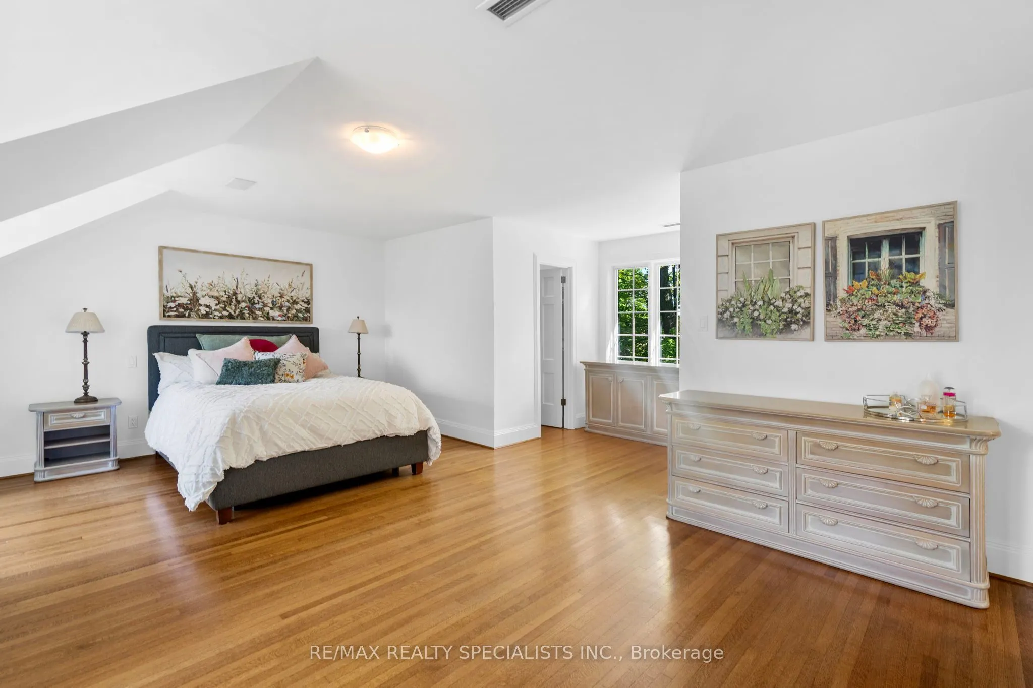 1690 Sherway Drive