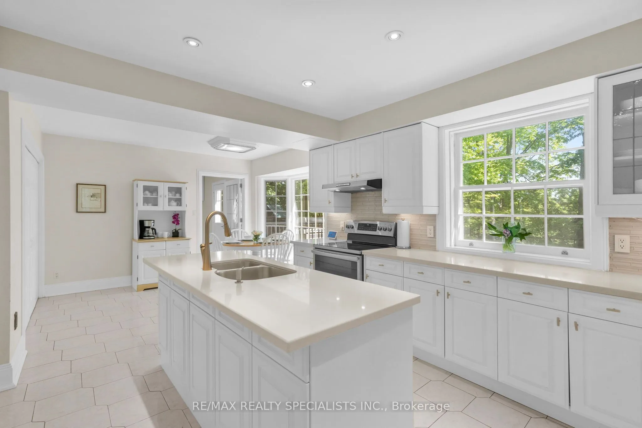 1690 Sherway Drive
